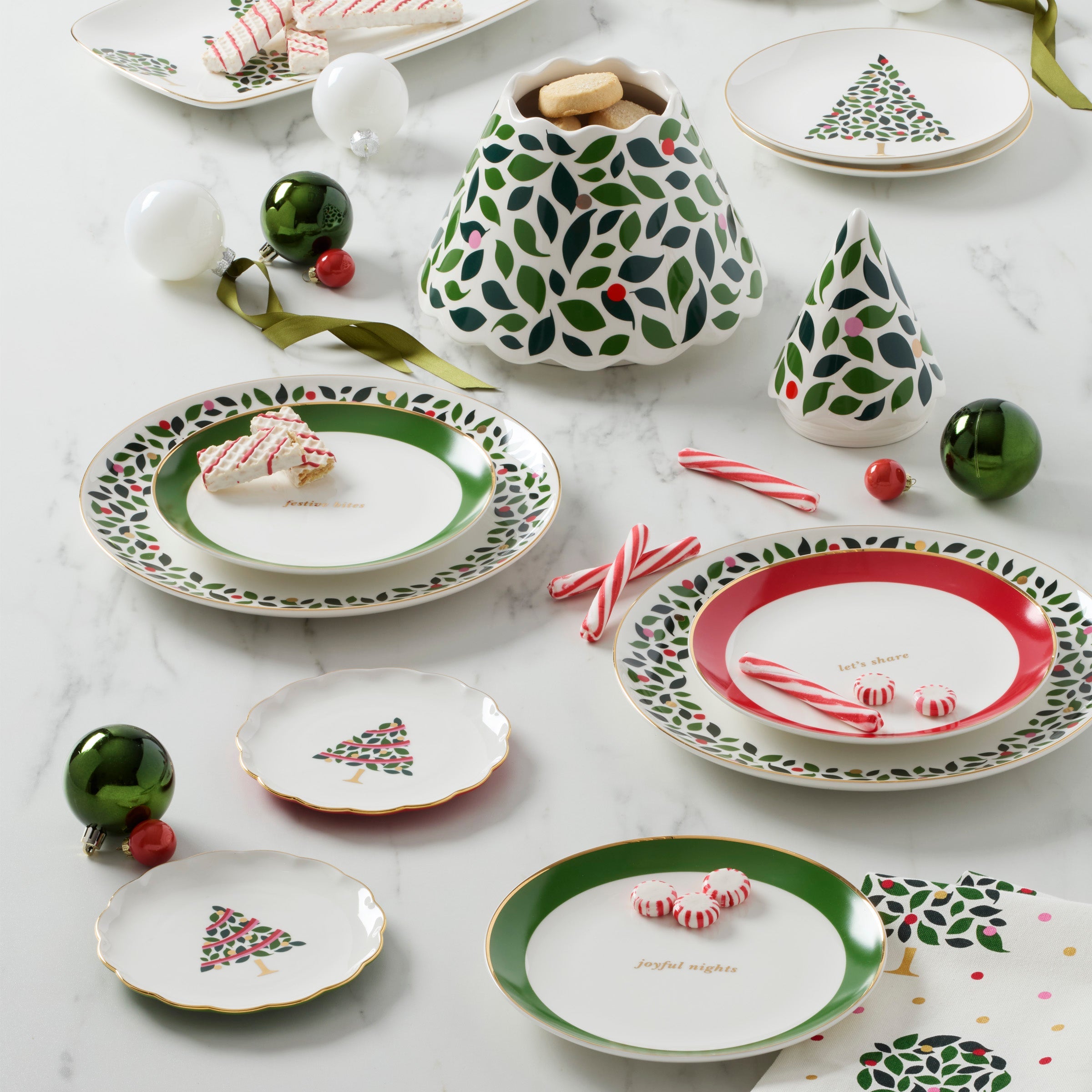 Evergreen Rim Accent Plates - Set of 4 - Image 2