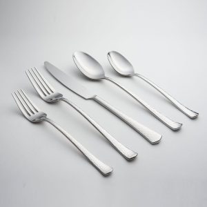 Reagan Mirror Hammered 20 Piece Flatware Set