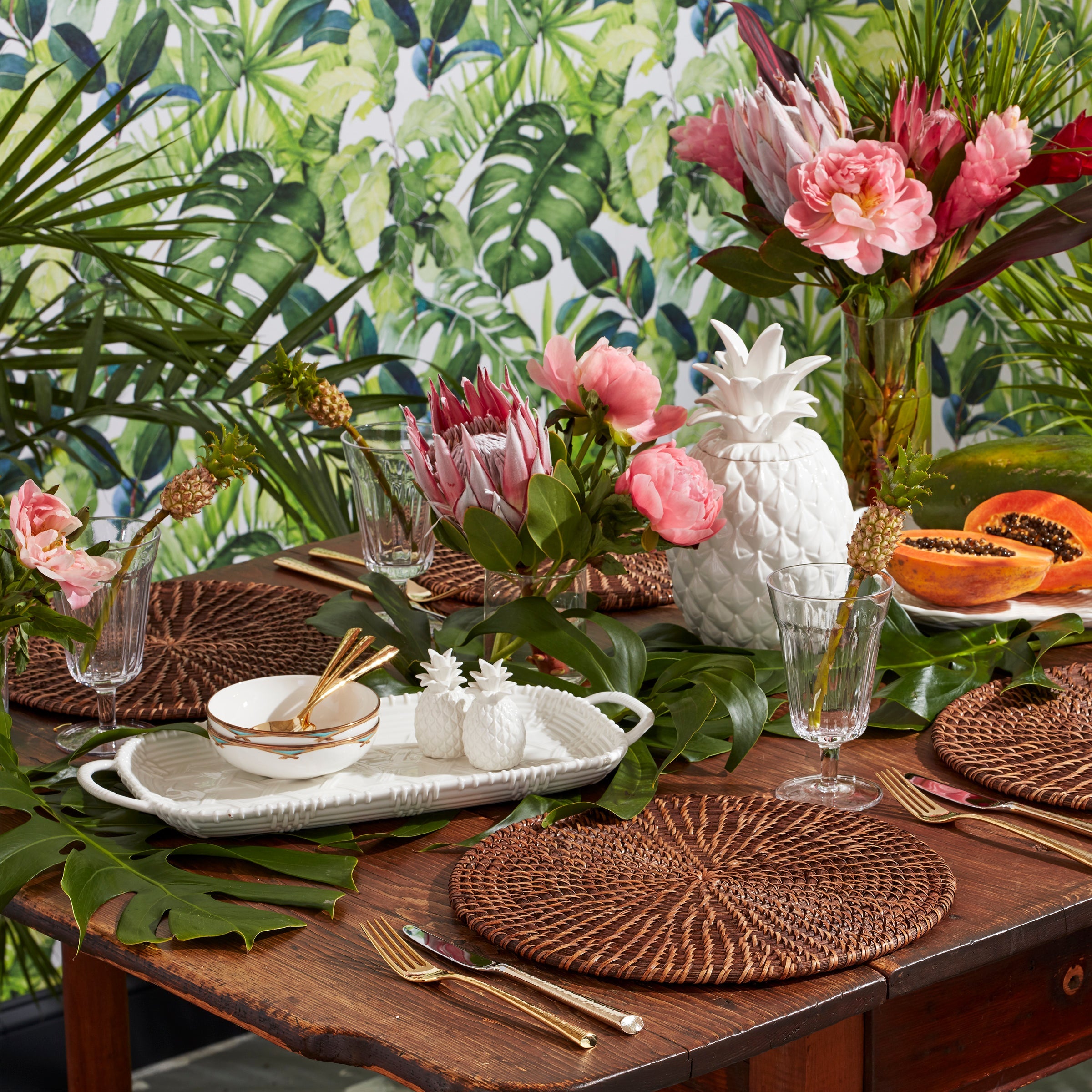 Wicker Creek Pineapple Salt & Pepper Set - Image 4