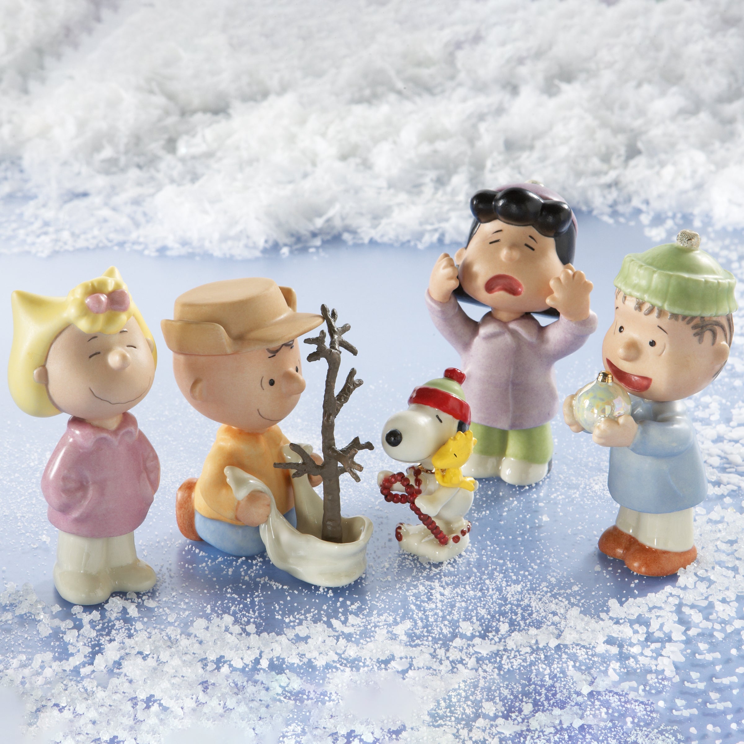 Peanuts 5-Piece A Charlie Brown Christmas Figurine Set - Image 4