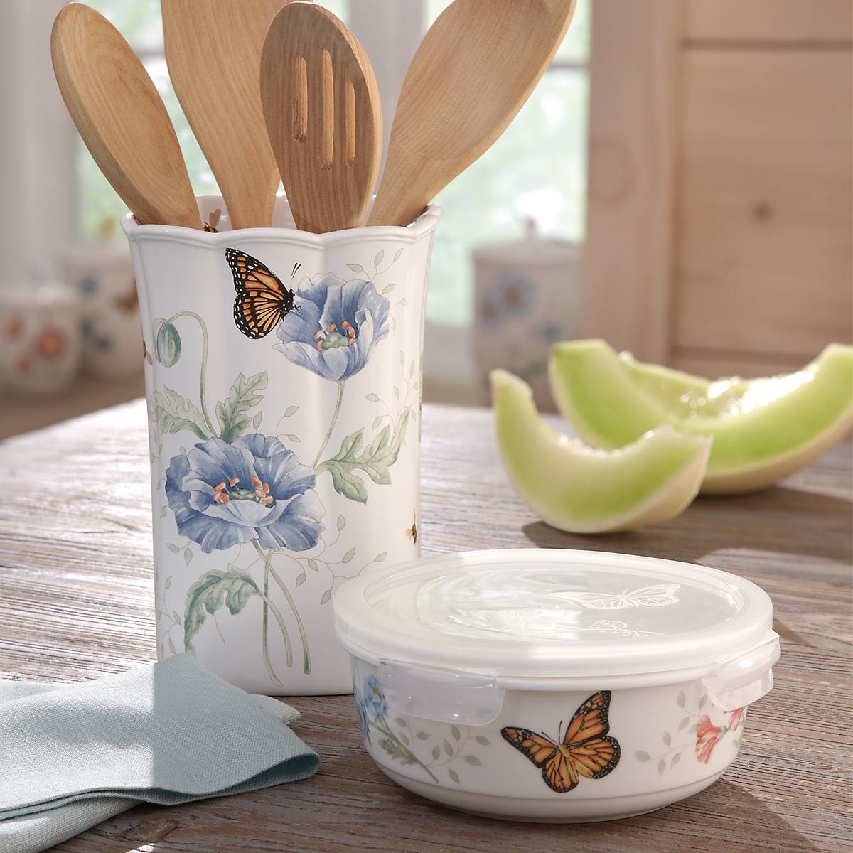 Butterfly Meadow Serve & Store Container - Image 5