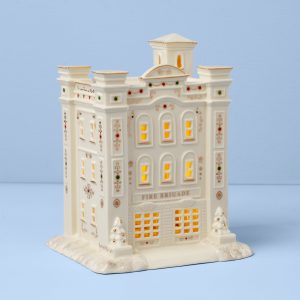 Mistletoe Park Lit Fire House