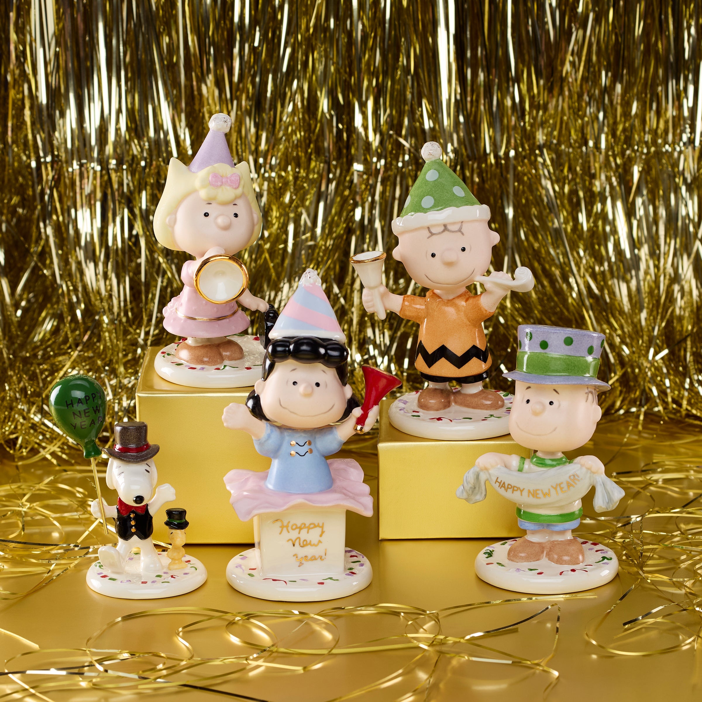 Peanuts 5-Piece New Year Figurine Set - Image 2