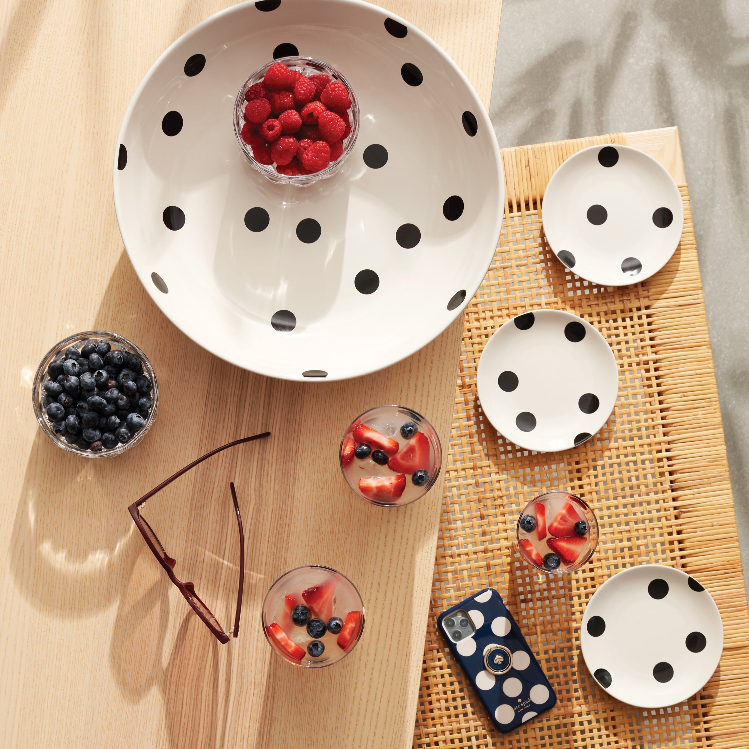 Deco Dot Salad Bowl - Image 3