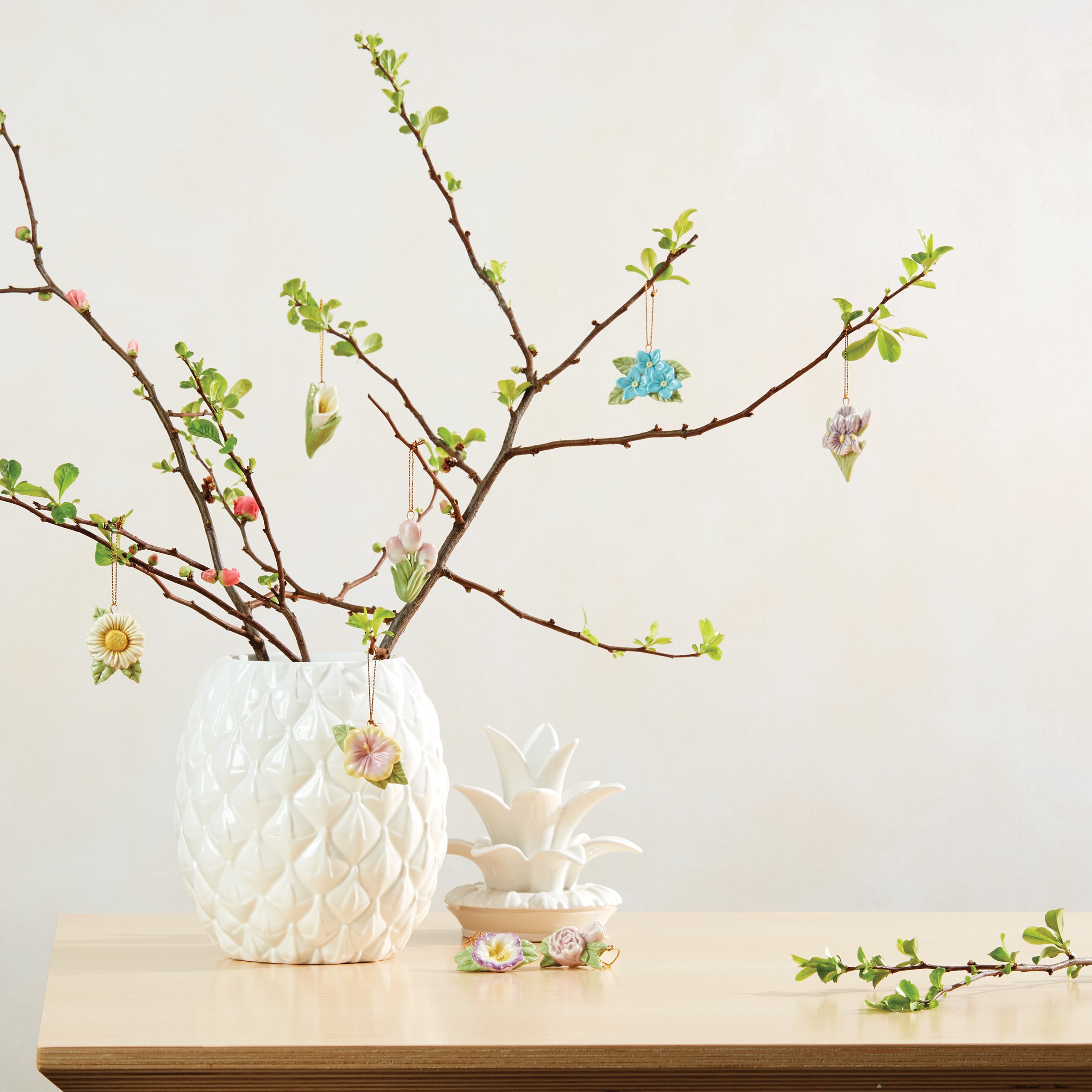 Celebrate Flowers 10-Piece Ornament Set - Image 3