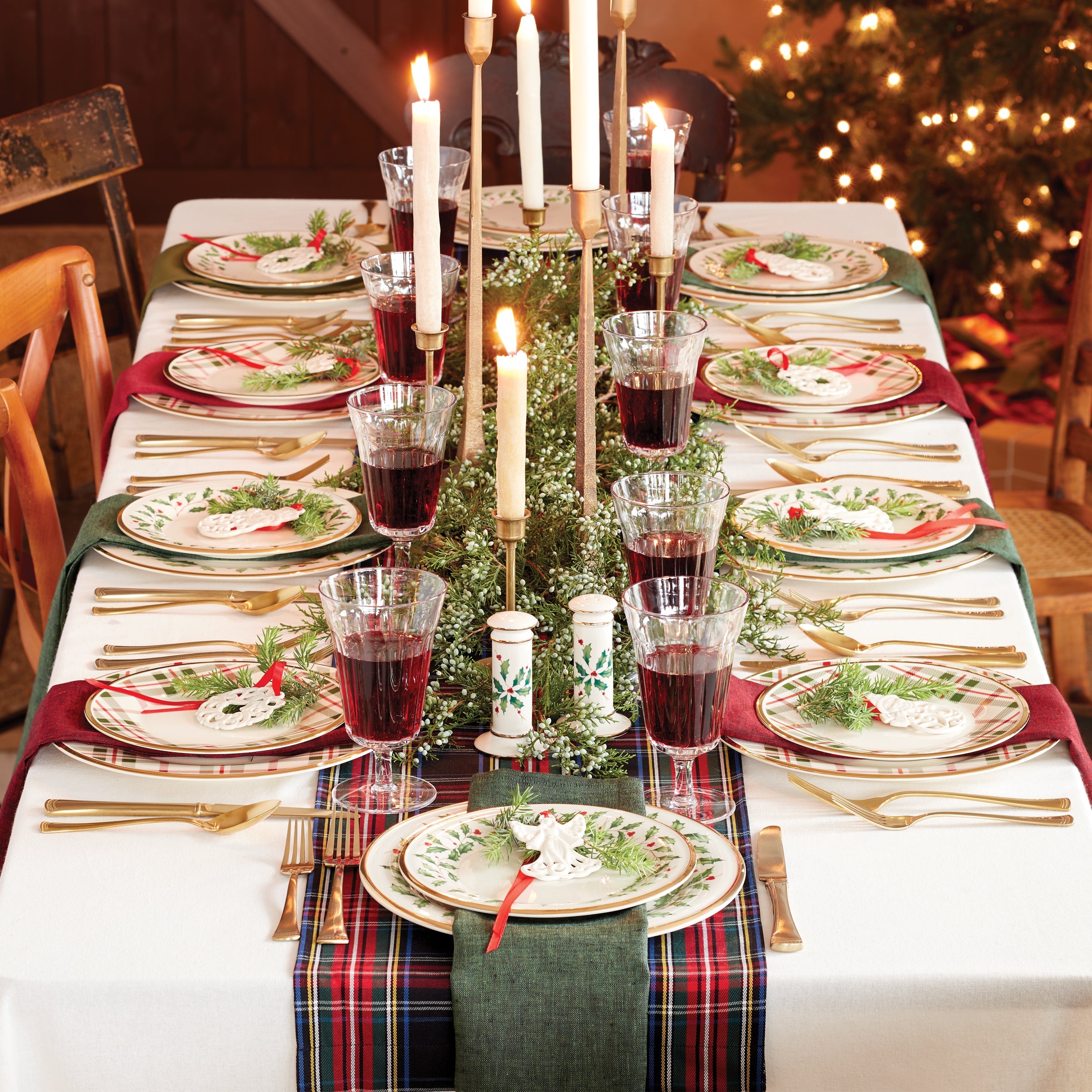Holiday Plaid Dinner Plates - Set of 4 - Image 3