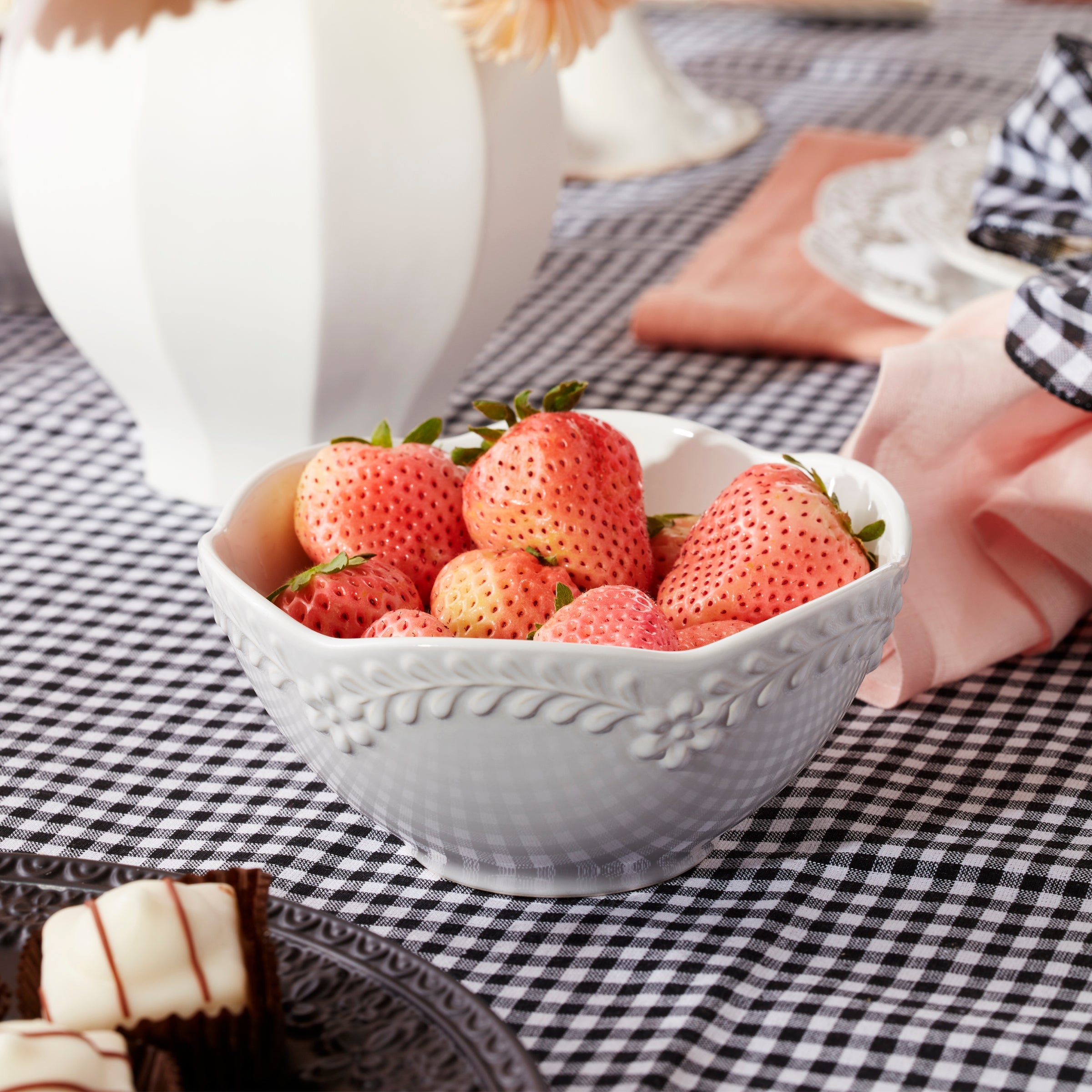 Chelse Muse Floral White 12-Piece Dinnerware Set - Image 9