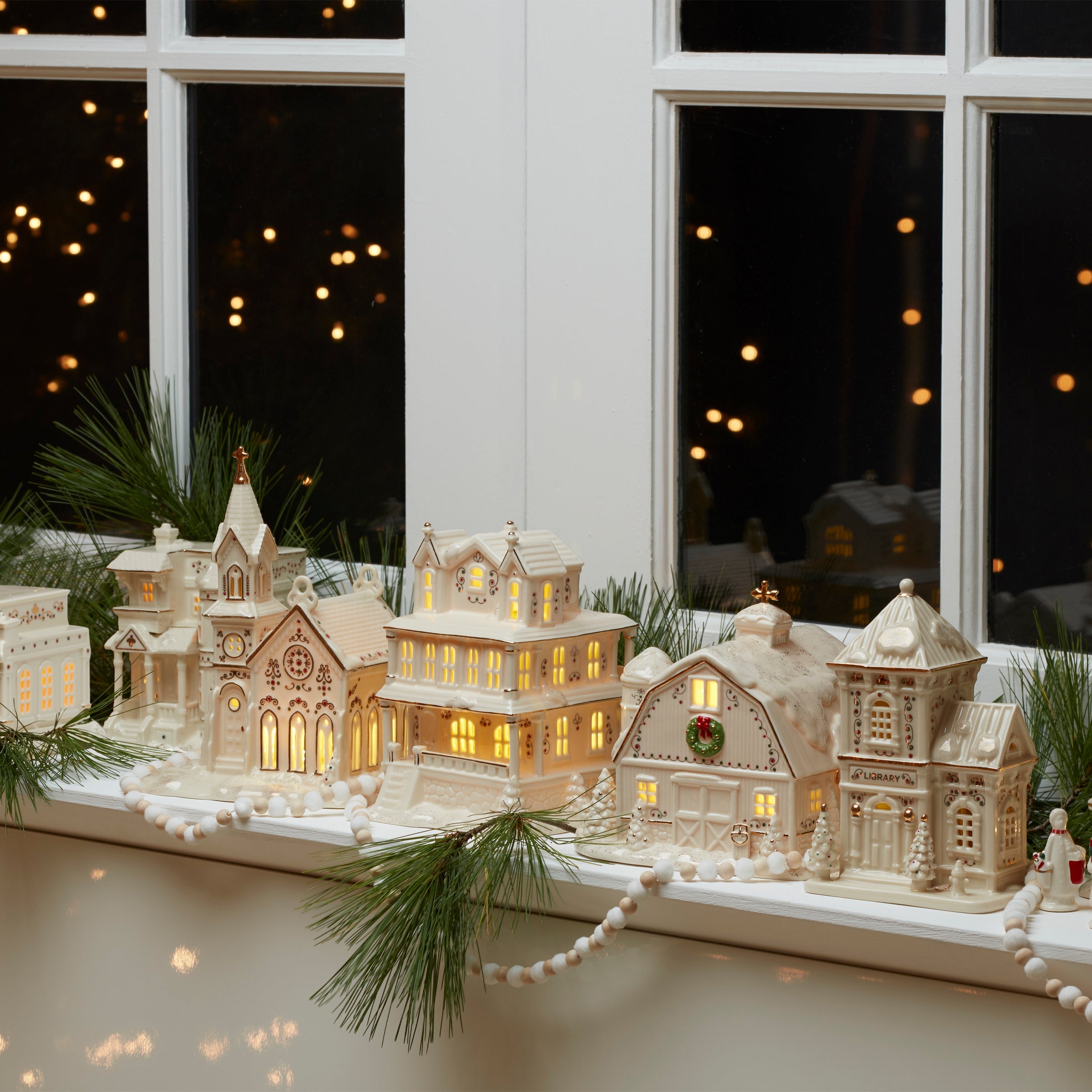 Mistletoe Park Lit Library Figurine - Image 7