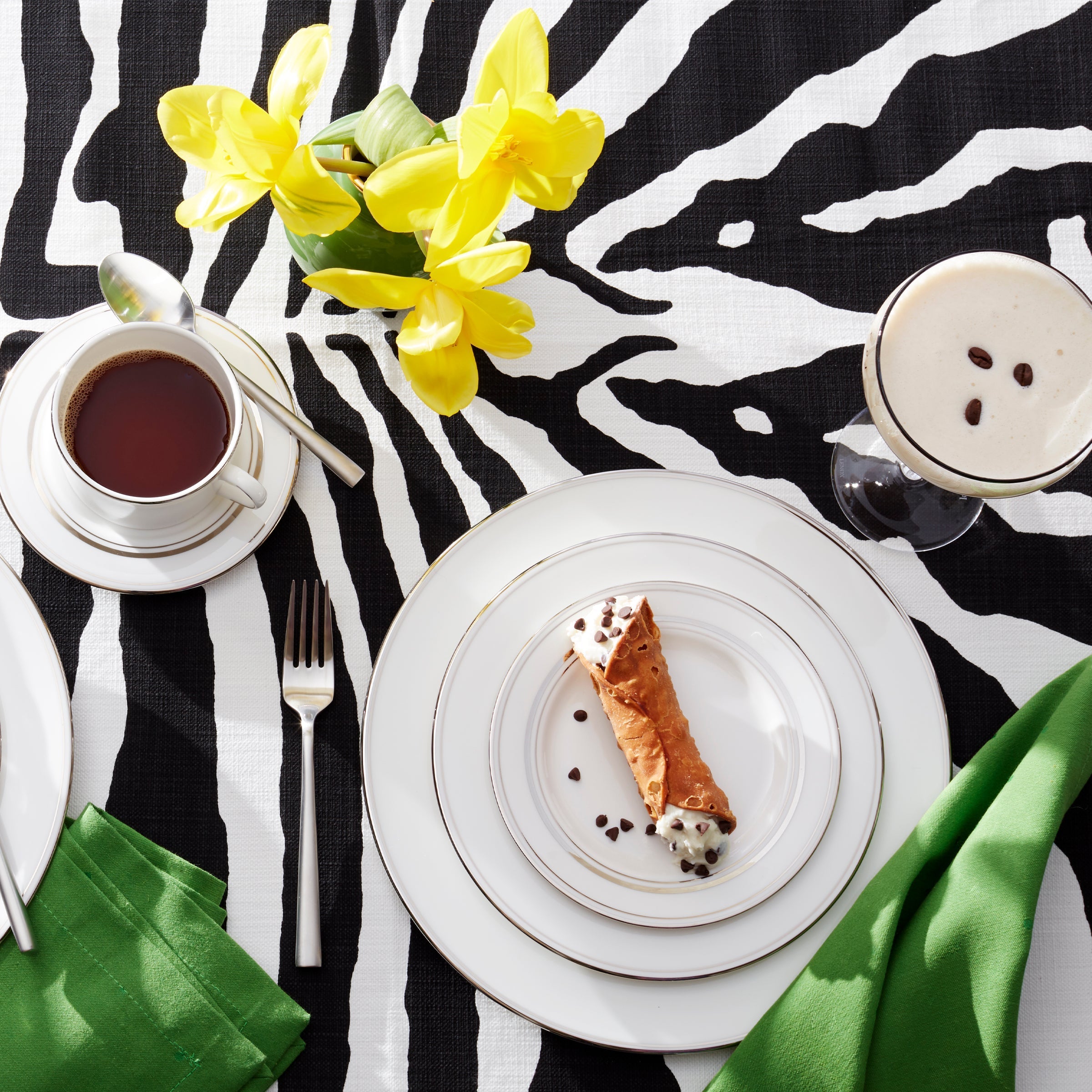 Library Lane Platinum Saucer - Image 3