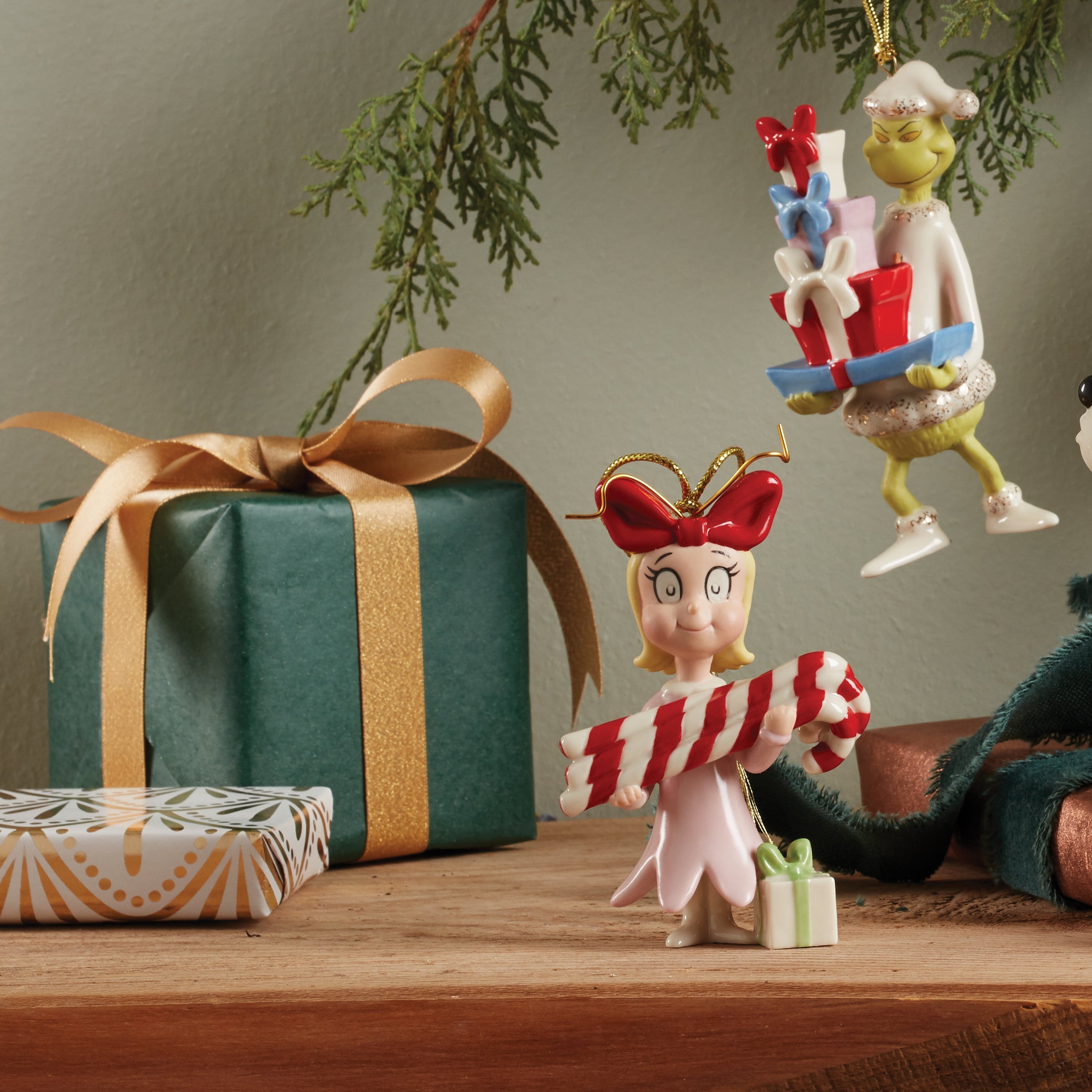 Cindy Lou Who Ornament - Image 10