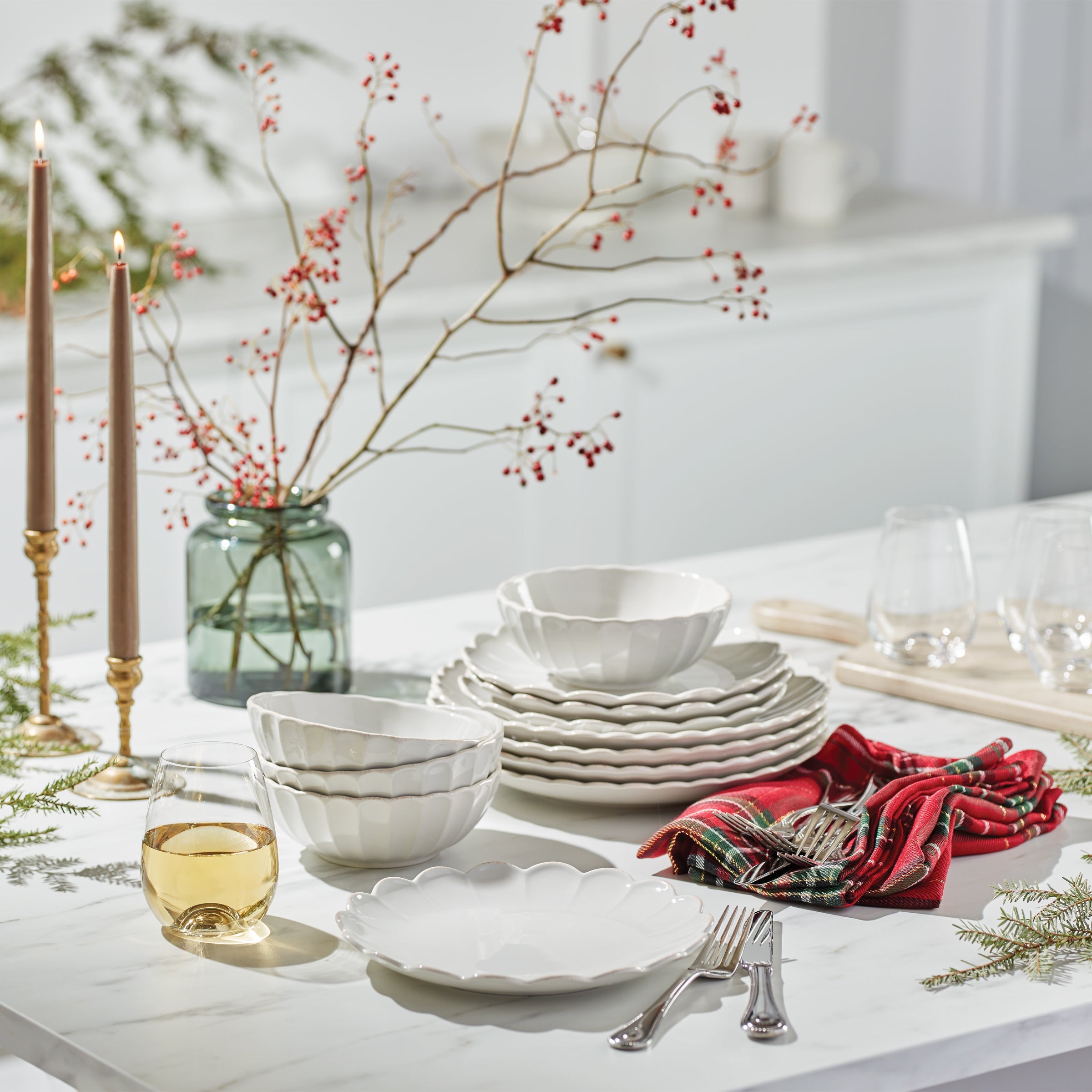 French Perle Scallop 4-Piece Place Setting - Image 16