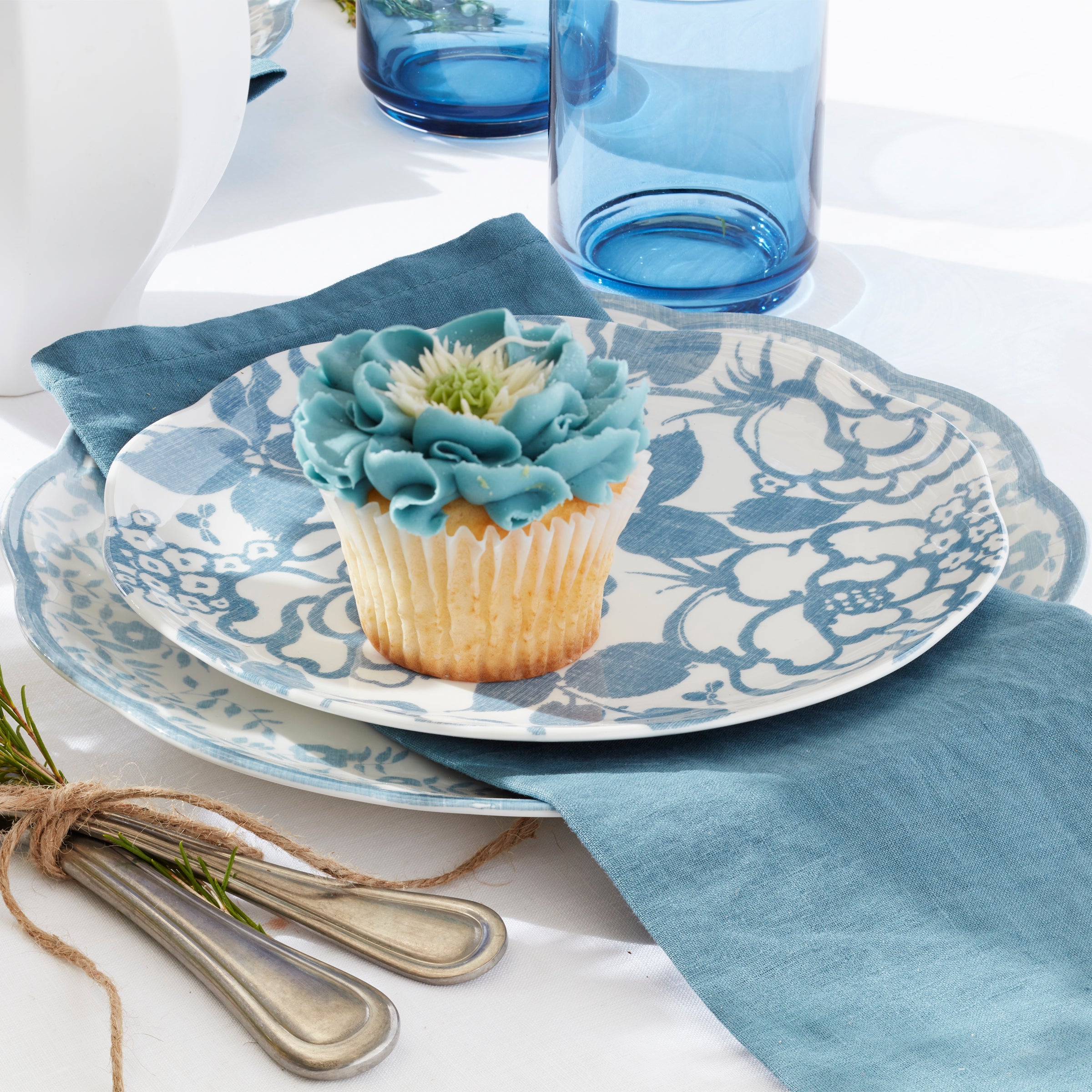 Butterfly Meadow Cottage Cornflower 12-Piece Dinnerware Set - Image 3