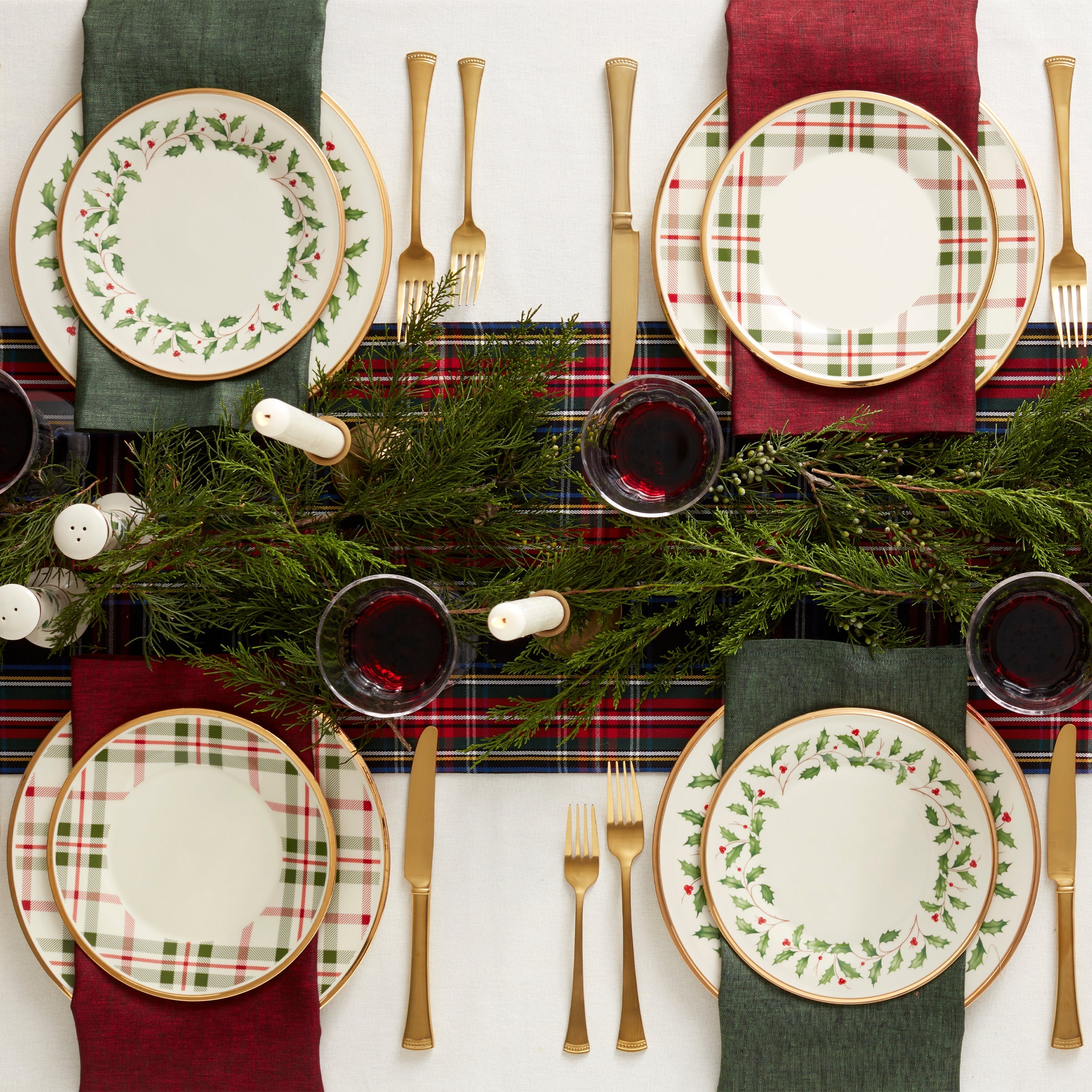 Holiday Plaid Dinner Plates - Set of 4 - Image 2