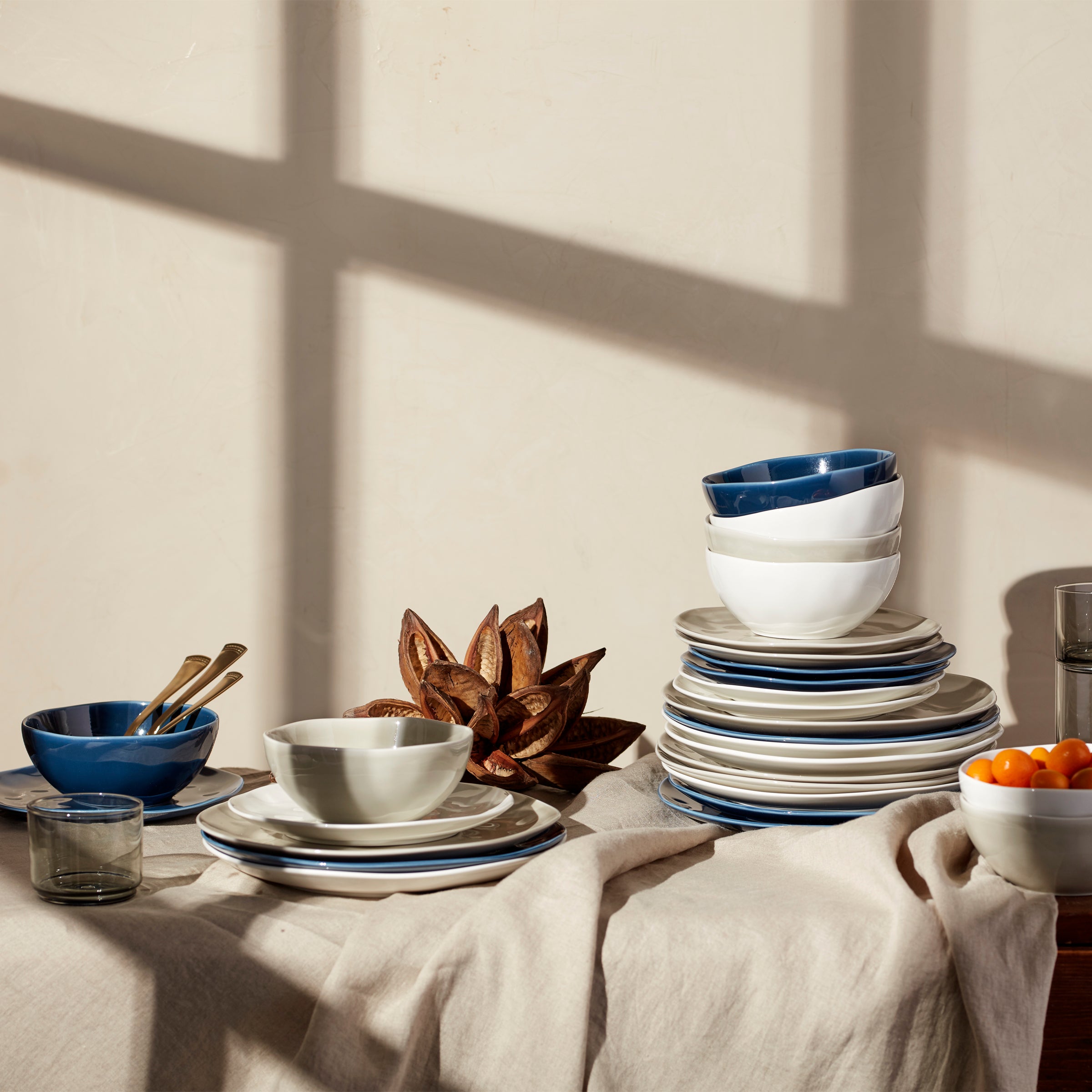 Bay Colors Blue 12-Piece Dinnerware Set - Image 2
