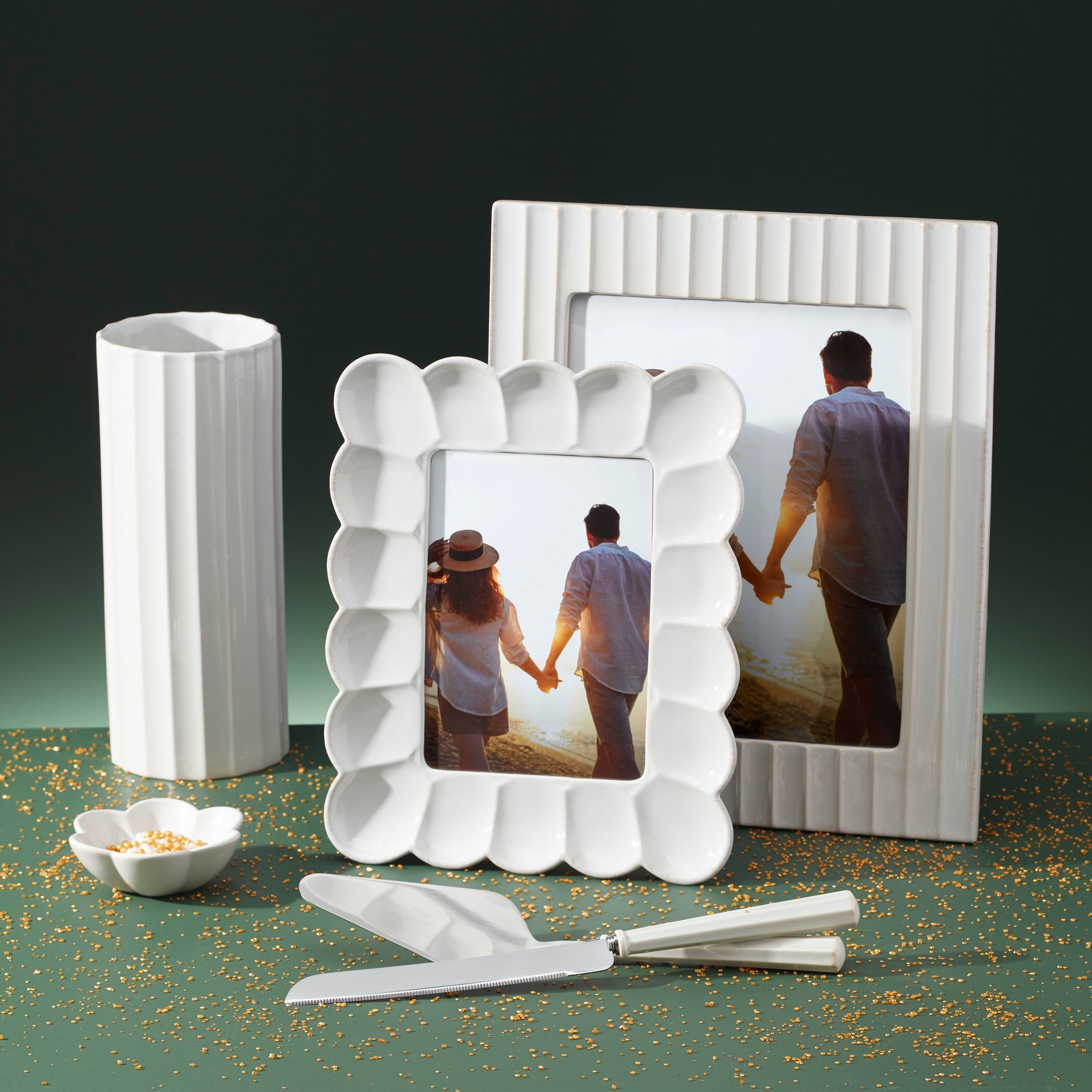 French Perle Scallop Cylinder Vase - Image 7