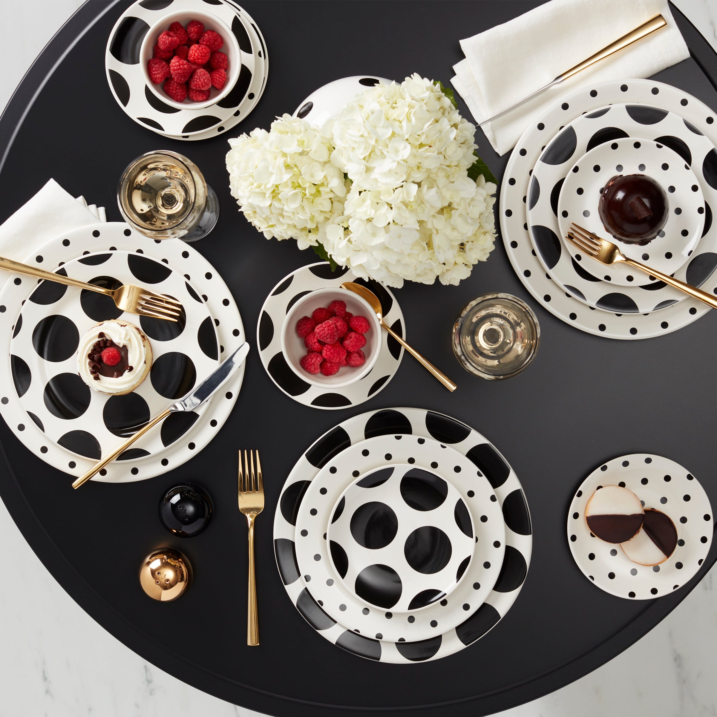 On The Dot 12-Piece Dinnerware Set - Image 3