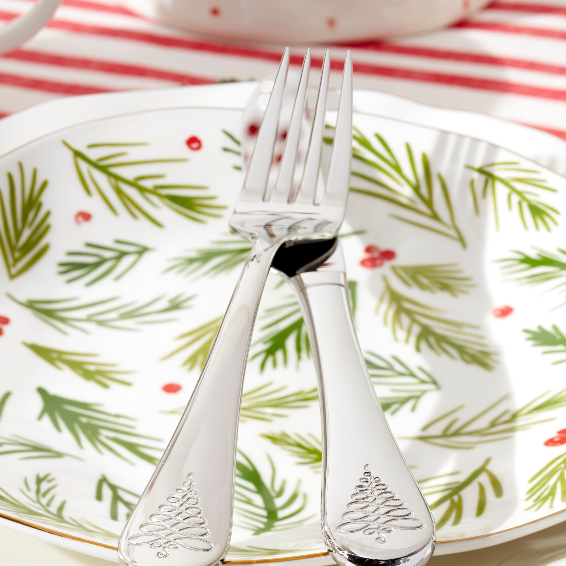 Bayberry Dessert Plates - Set of 4 - Image 5