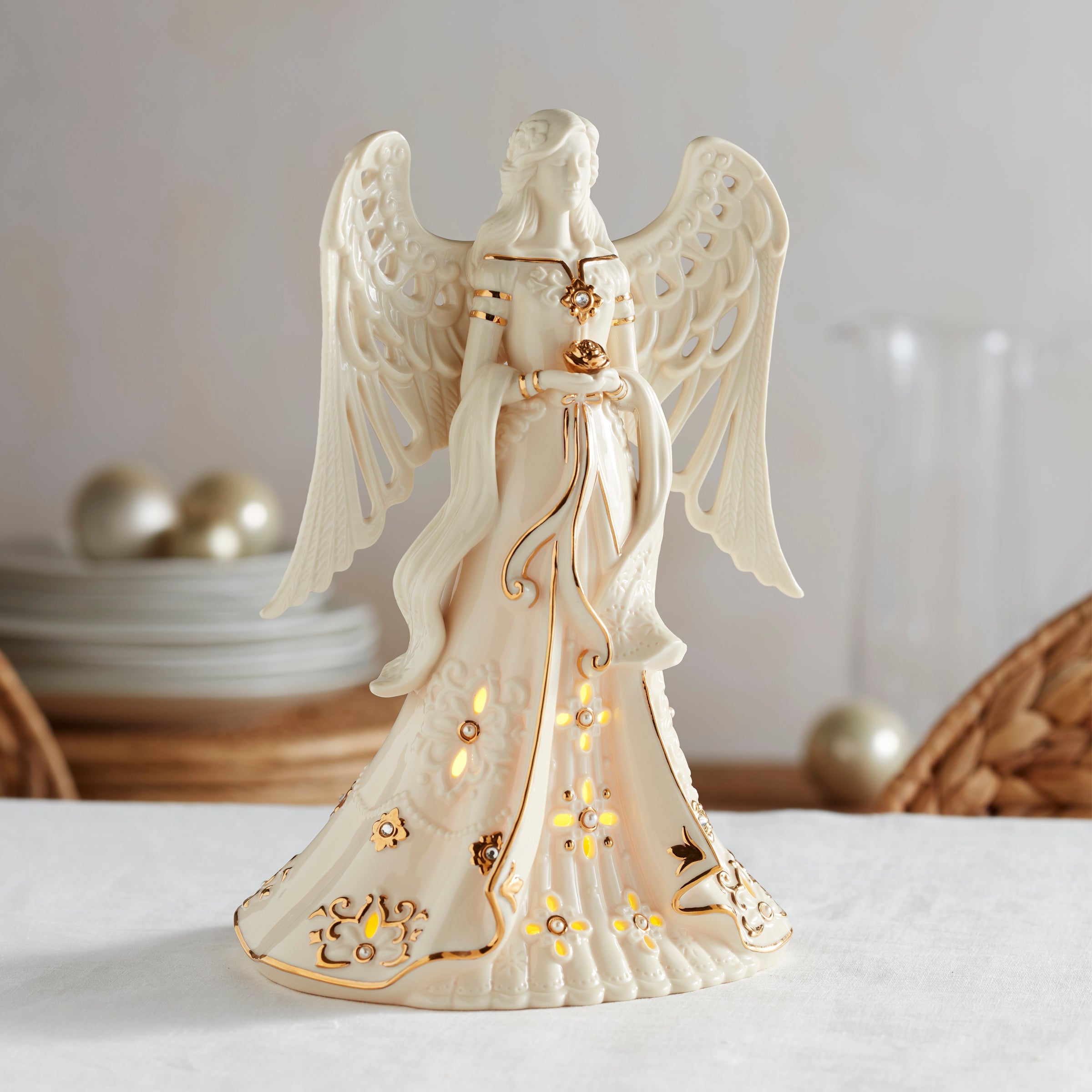Florentine & Pearl Lit Angel Figurine - Image 3