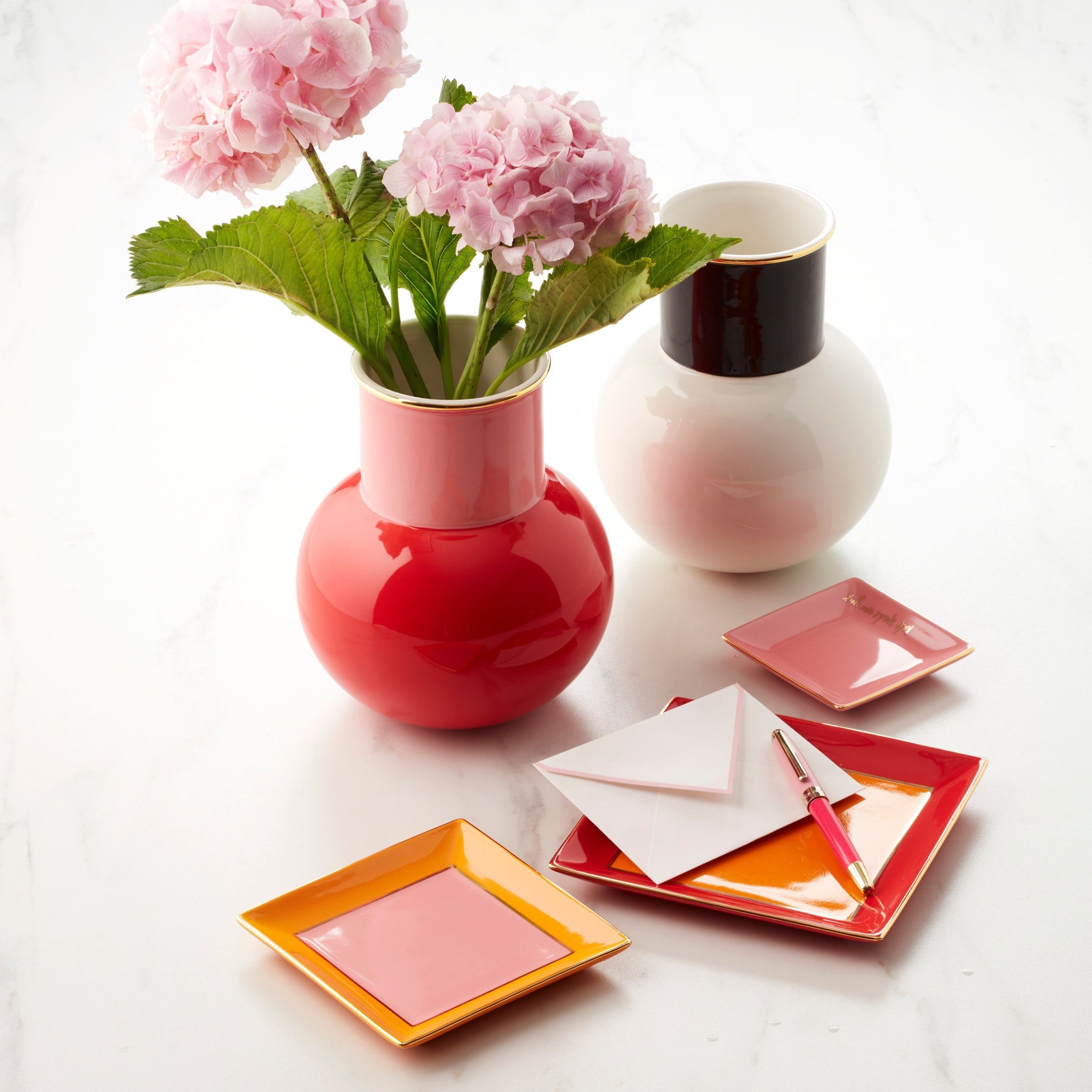 Make It Pop Warm Red Bouquet Vase - Image 4