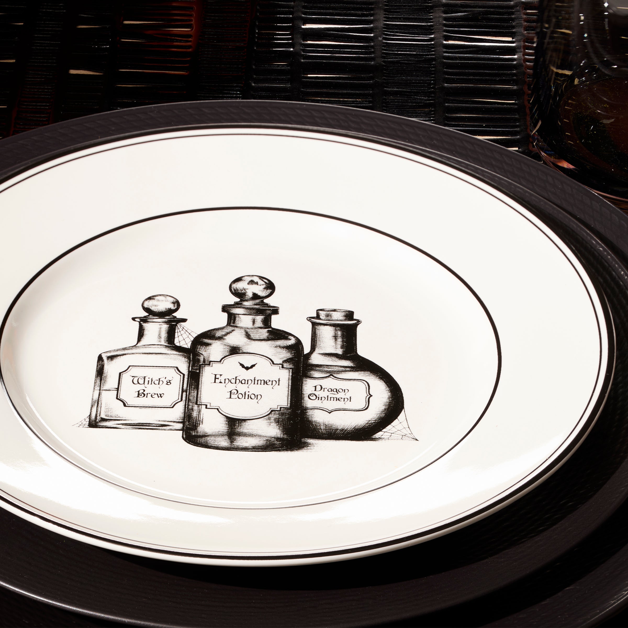 Vintage Halloween Dessert Plates - Set of 4 - Image 10