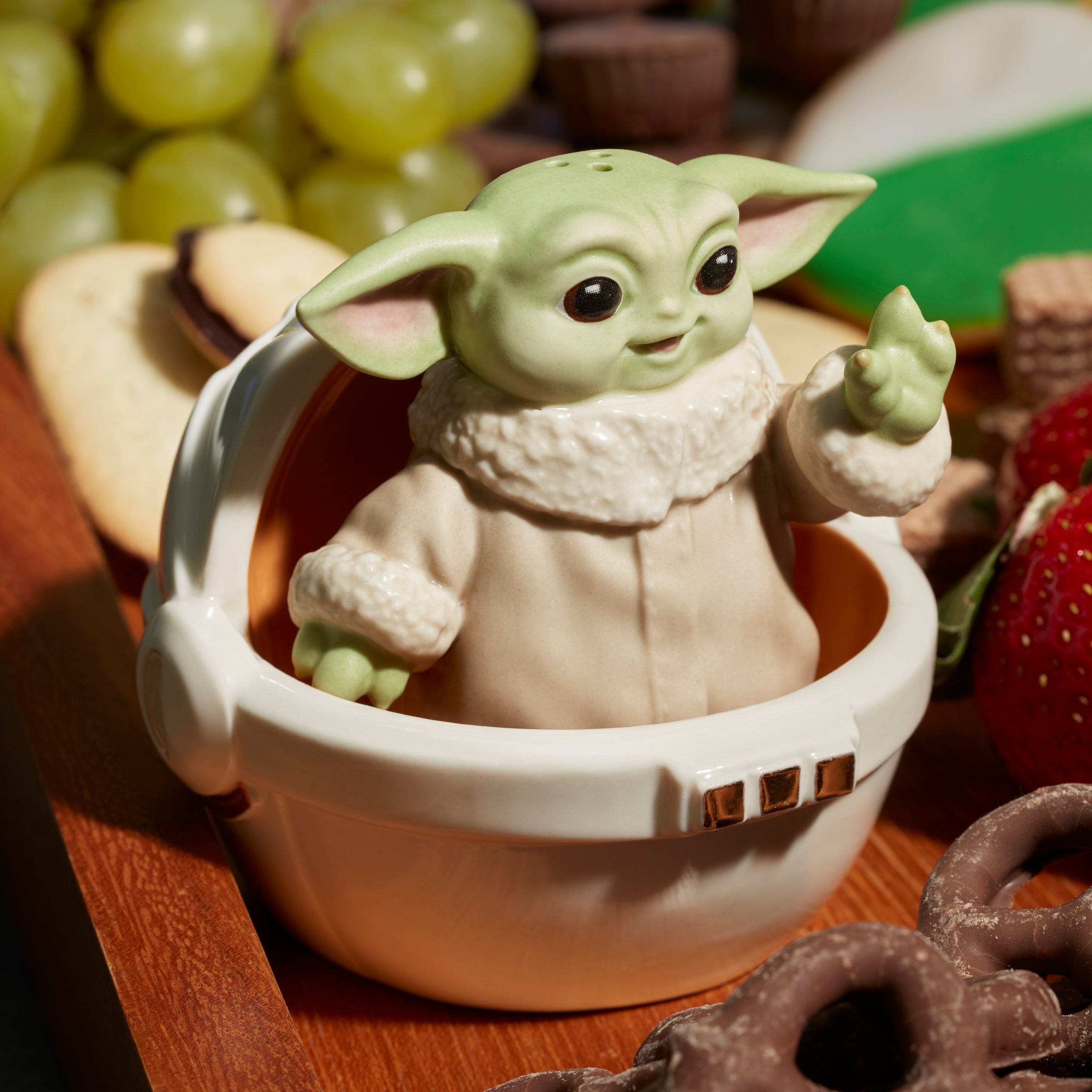 Grogu Figural Salt & Pepper Set - Image 8