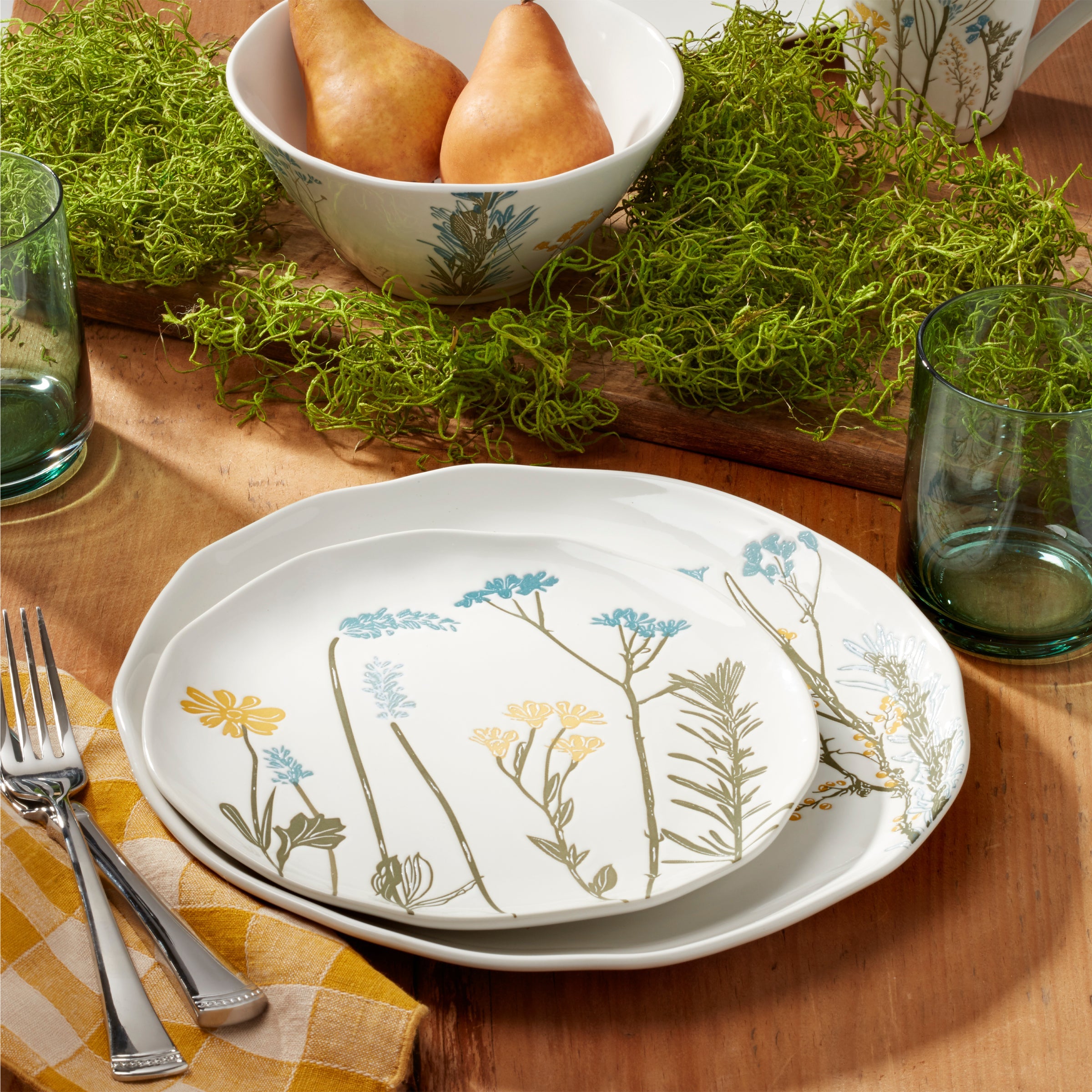 Wildflowers 12-Piece Dinnerware Set - Image 8