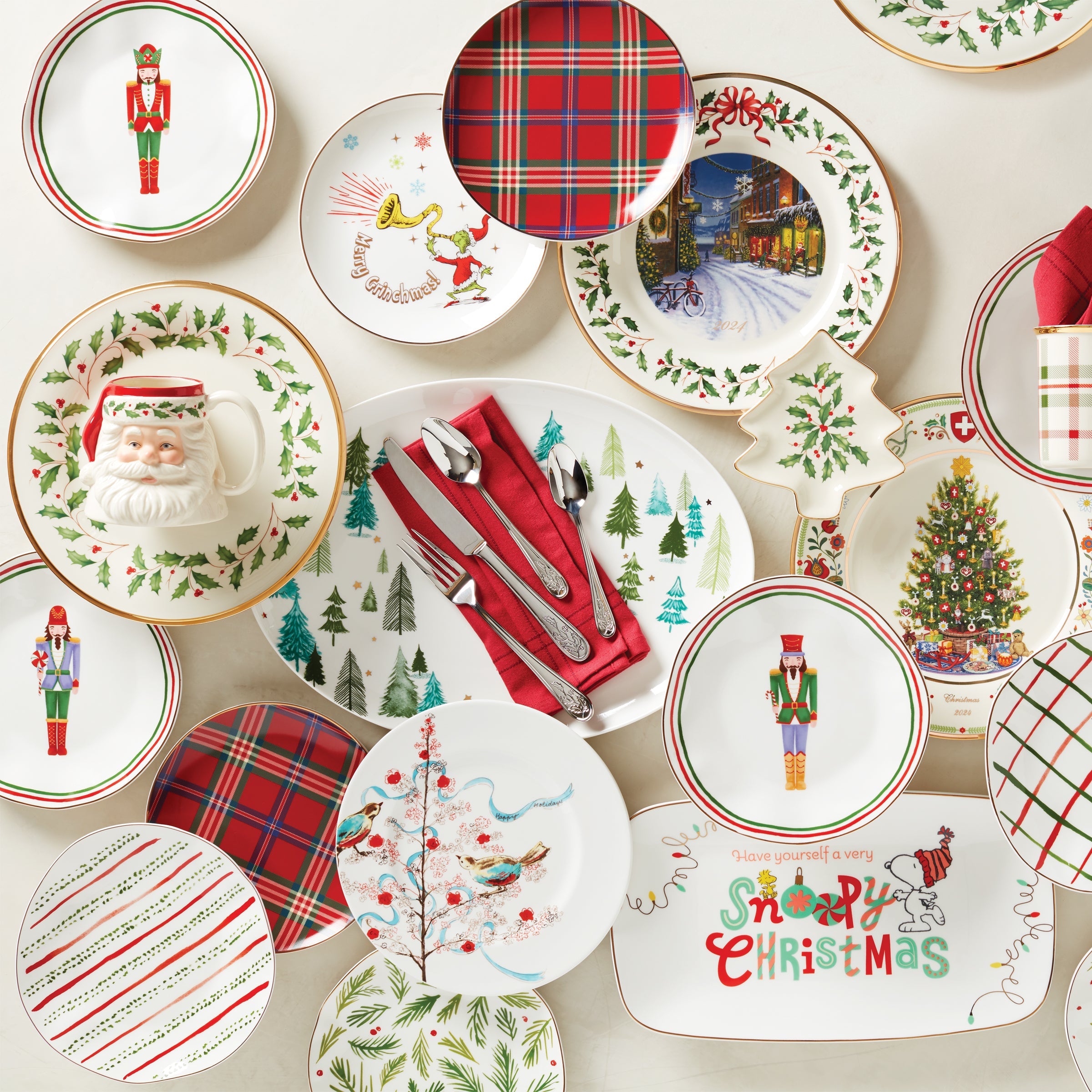 Holiday Red Tartan Accent Plates - Set of 4 - Image 4
