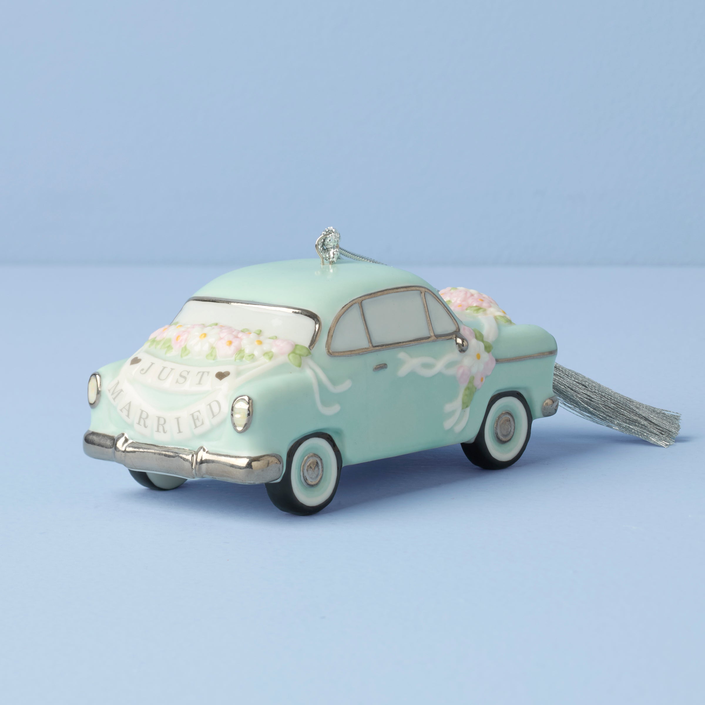 2025 Just Married Vintage Car Ornament - Image 2