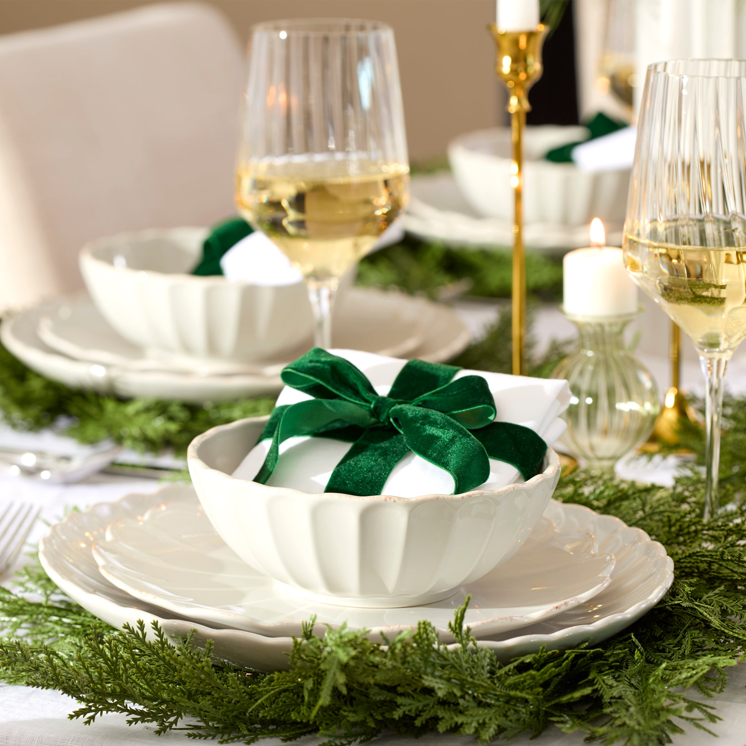 French Perle Scallop White 12-Piece Dinnerware Set - Image 3