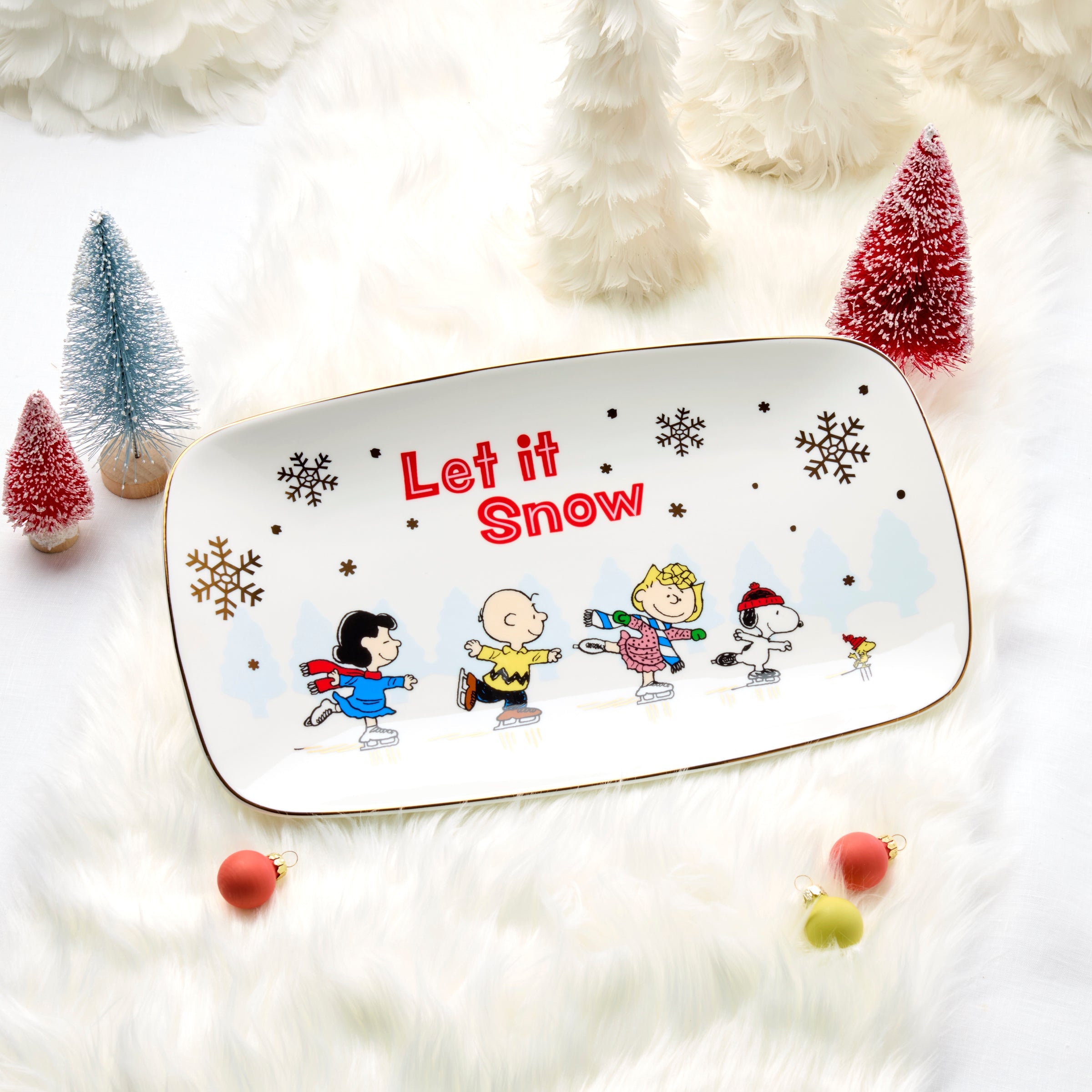 Snoopy Skating Hors d'Oeuvres Tray - Image 2