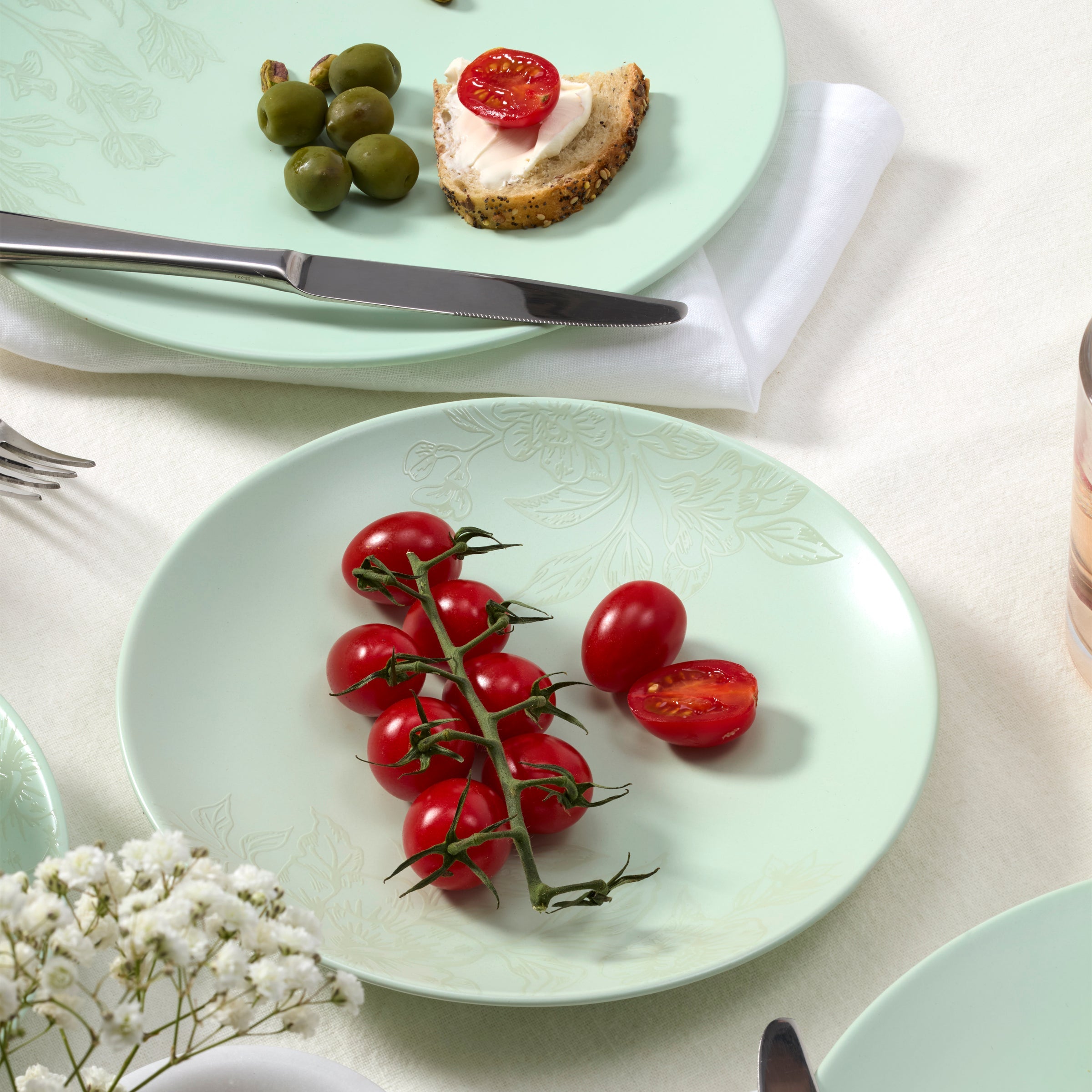 Roseto Soft Sage 12-Piece Dinnerware Set - Image 4