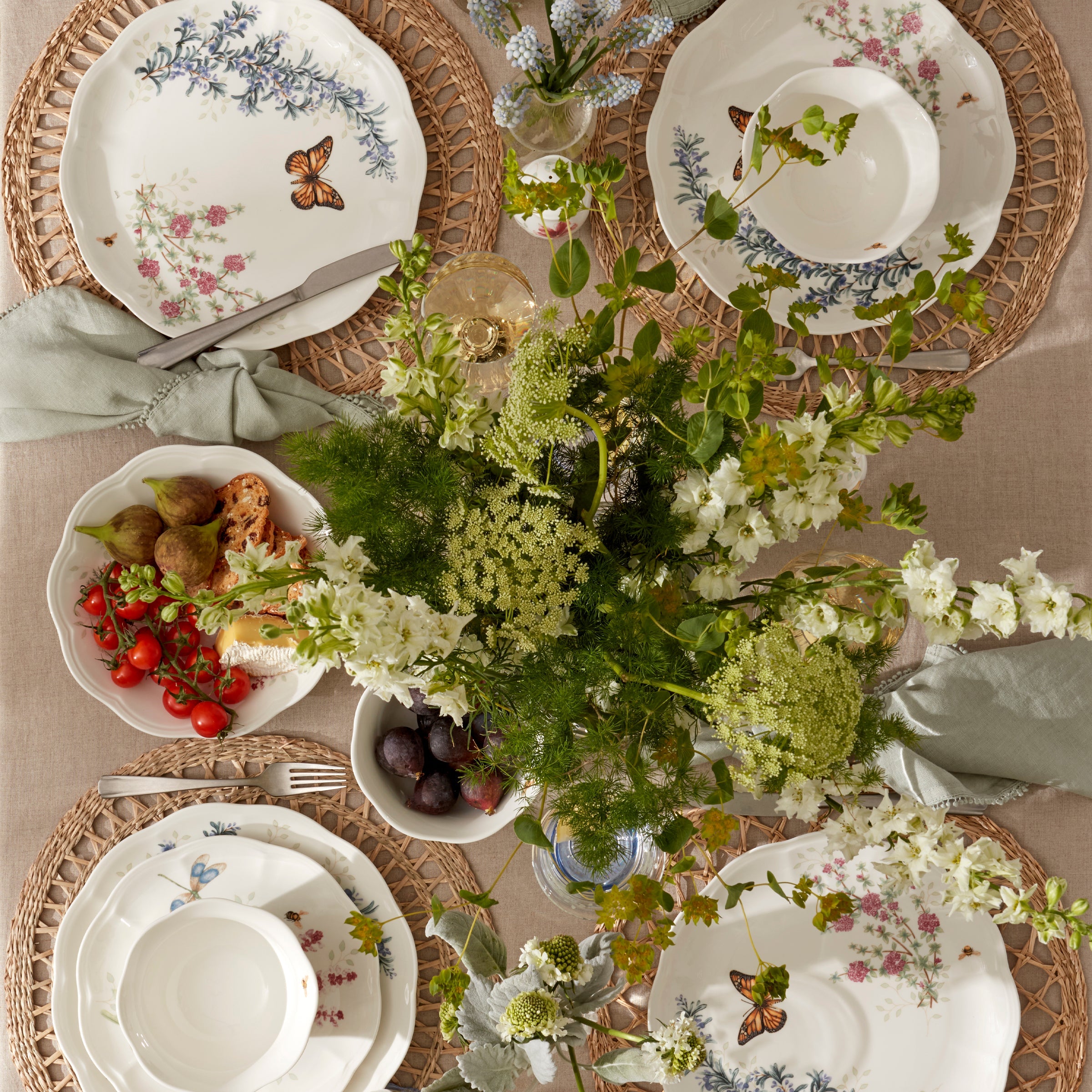 Butterfly Meadow Herbs Dinner Plates - Set of 4 - Image 3