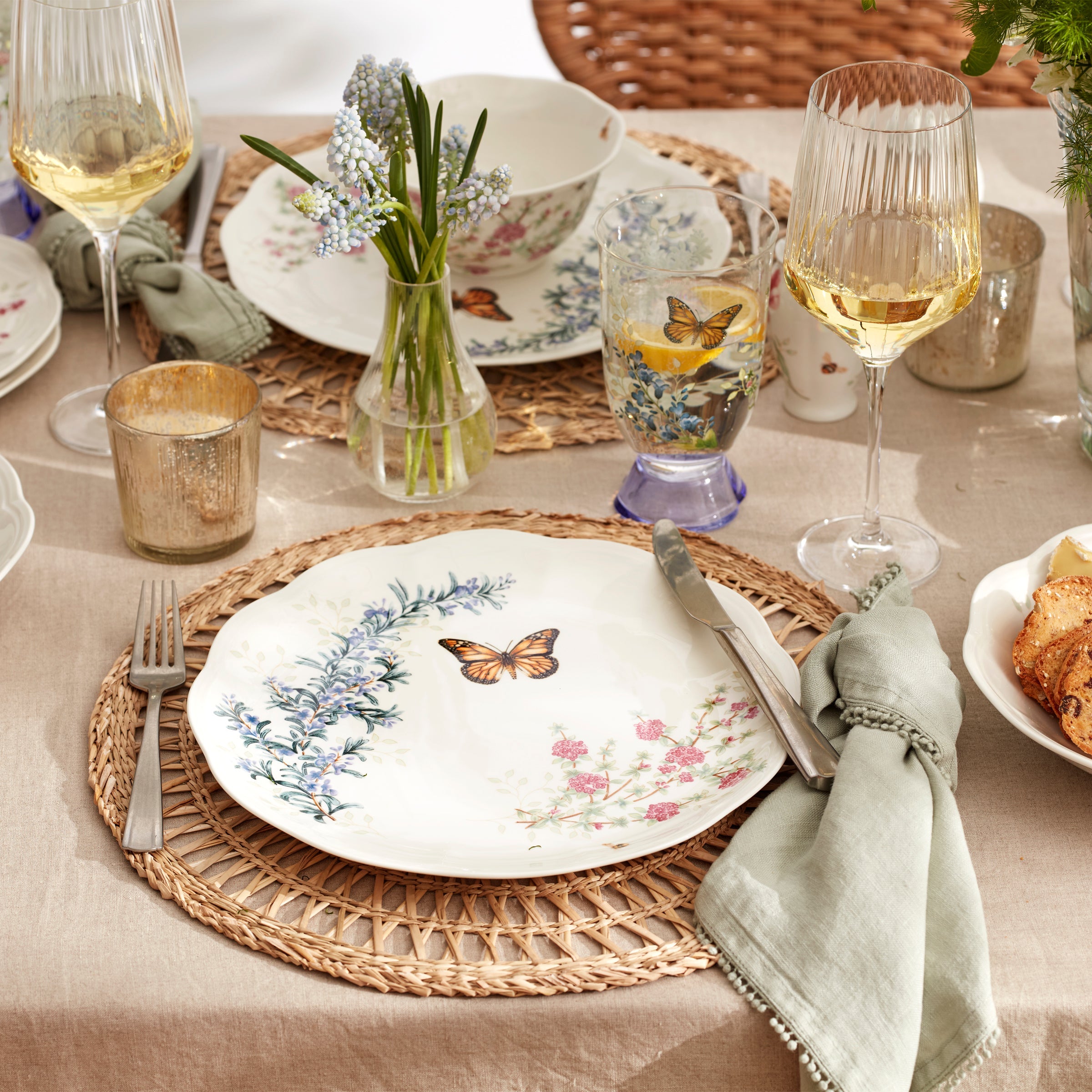 Butterfly Meadow Herbs Dinner Plates - Set of 4 - Image 4