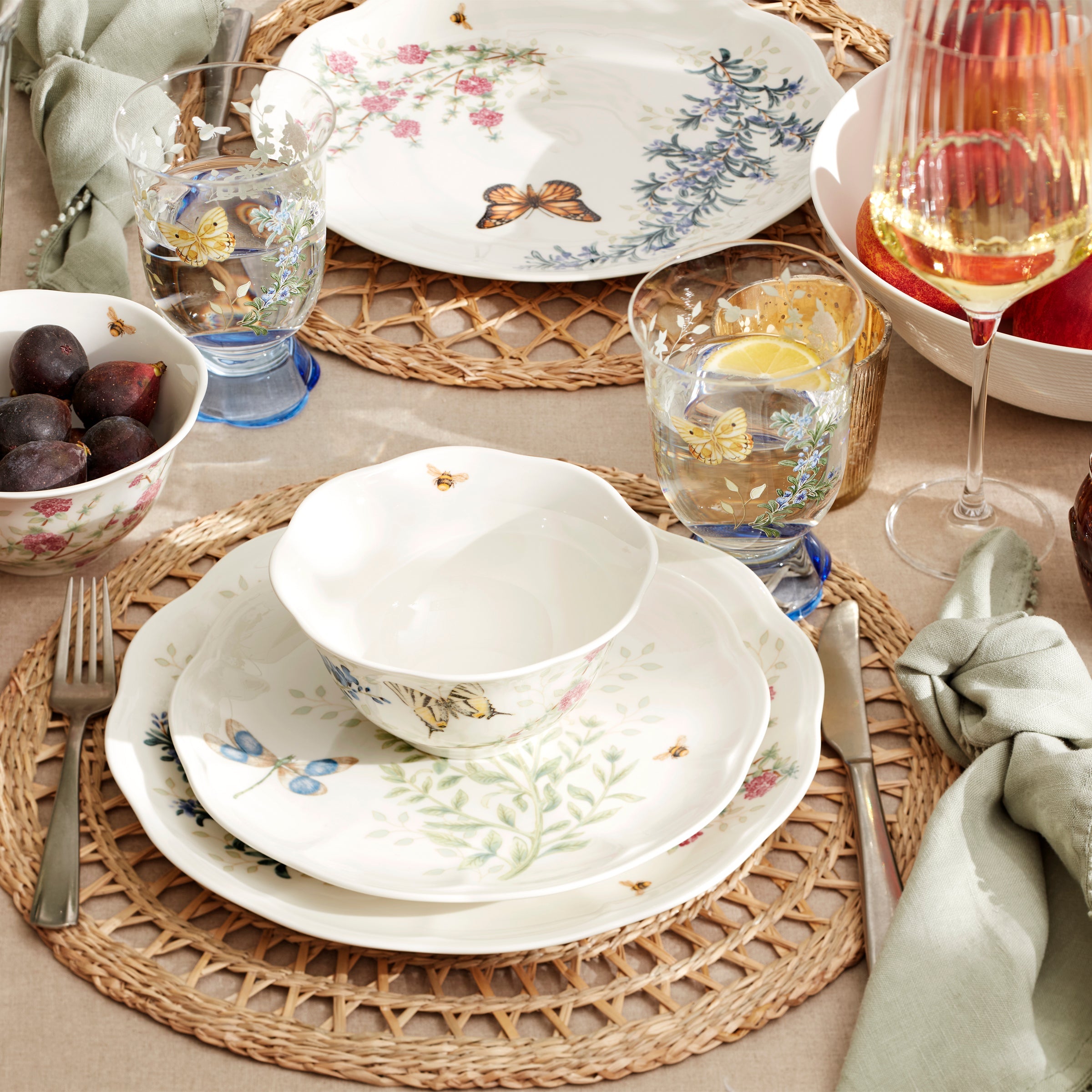 Butterfly Meadow Herbs Dinner Plates - Set of 4 - Image 5