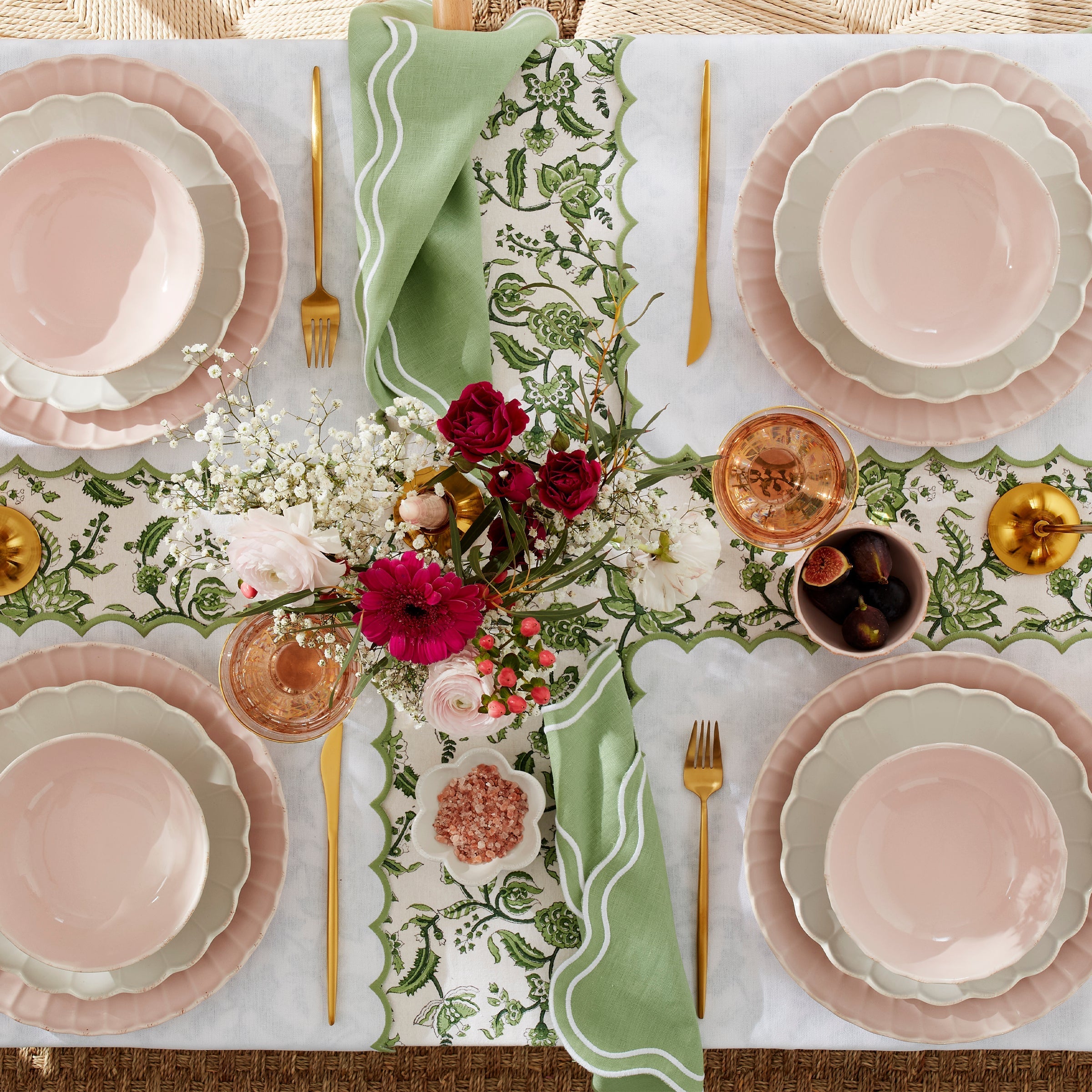 French Perle Scallop Blush 12-Piece Dinnerware Set - Image 3
