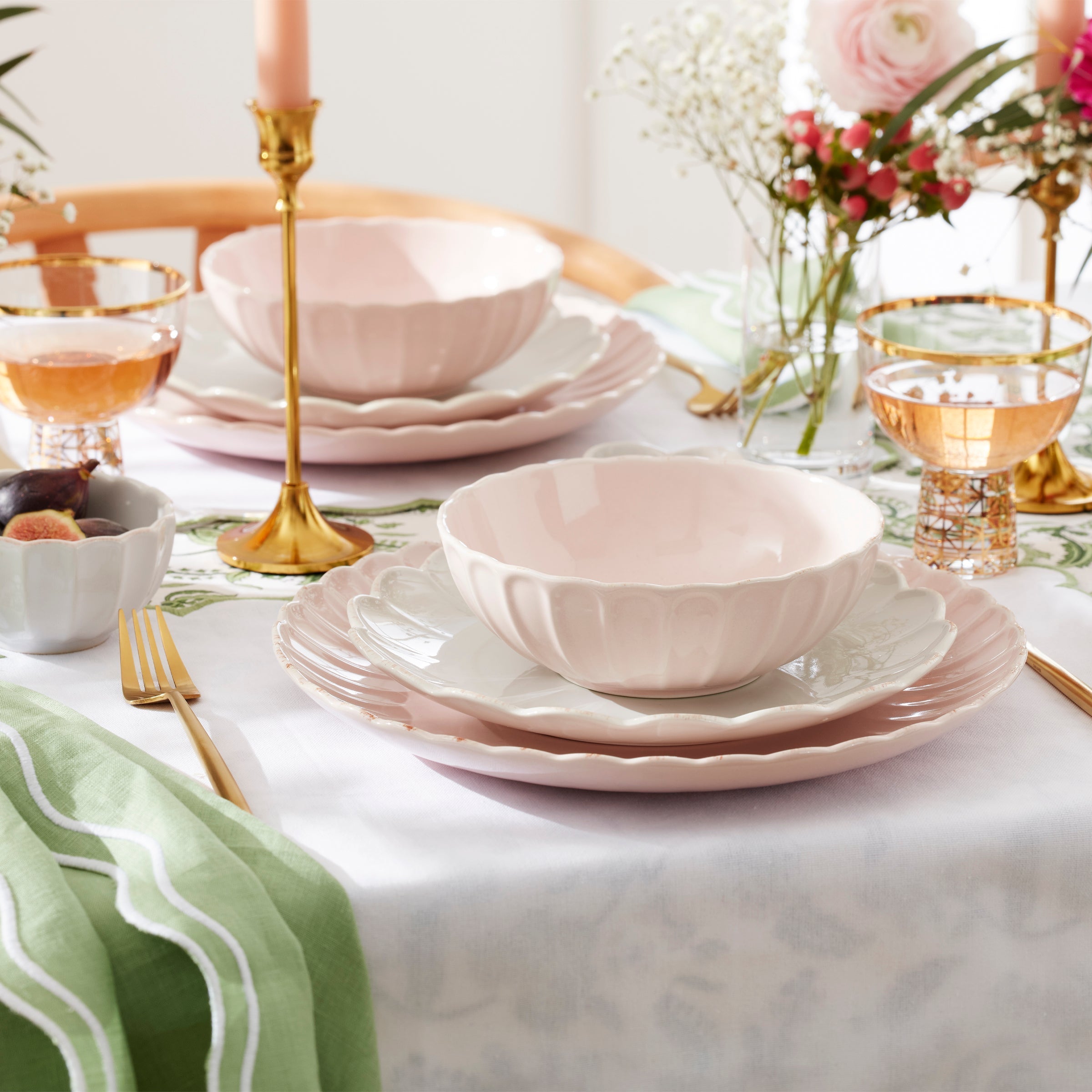 French Perle Scallop Blush 12-Piece Dinnerware Set - Image 2