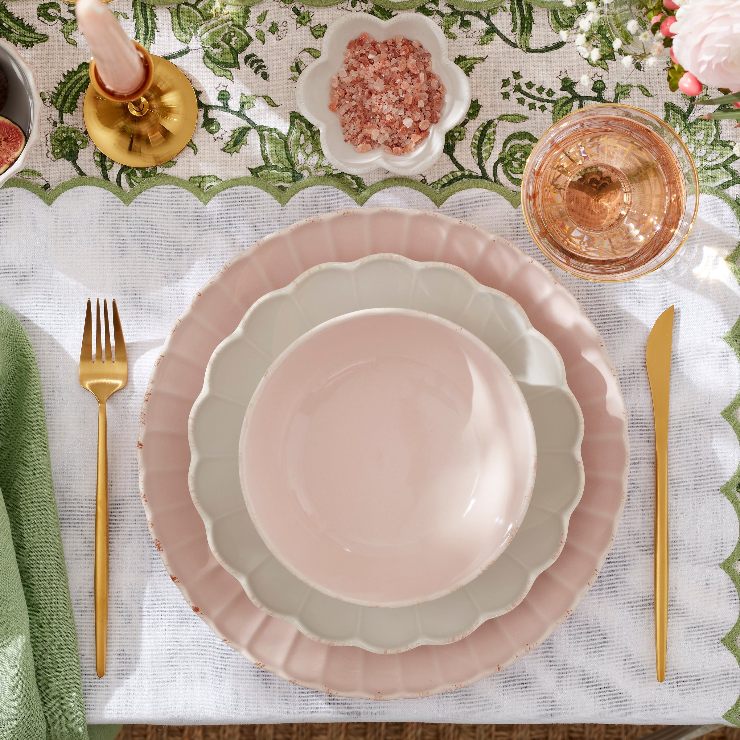 French Perle Scallop Blush 12-Piece Dinnerware Set - Image 5