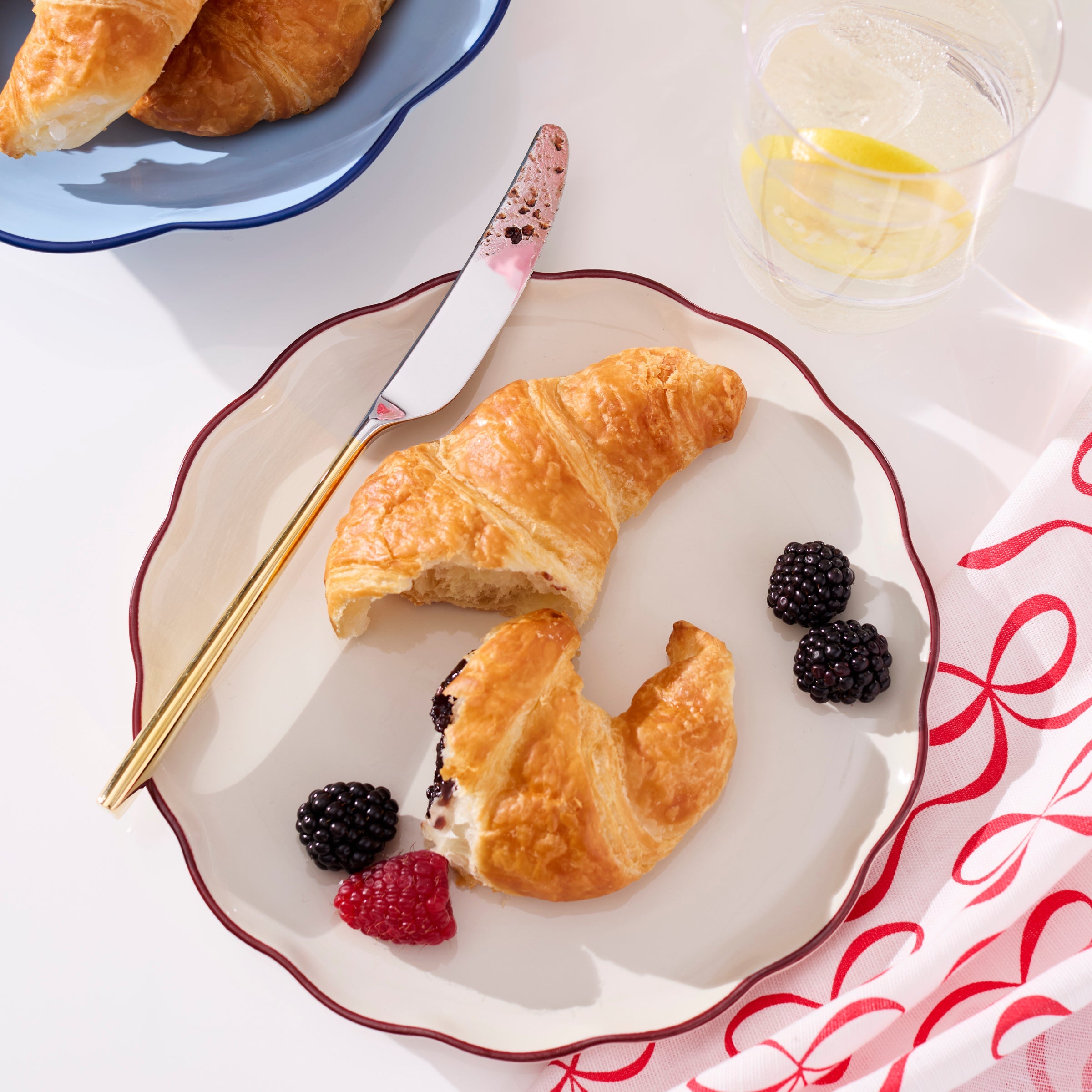 Garden Party Pink 16-Piece Dinnerware Set - Image 3