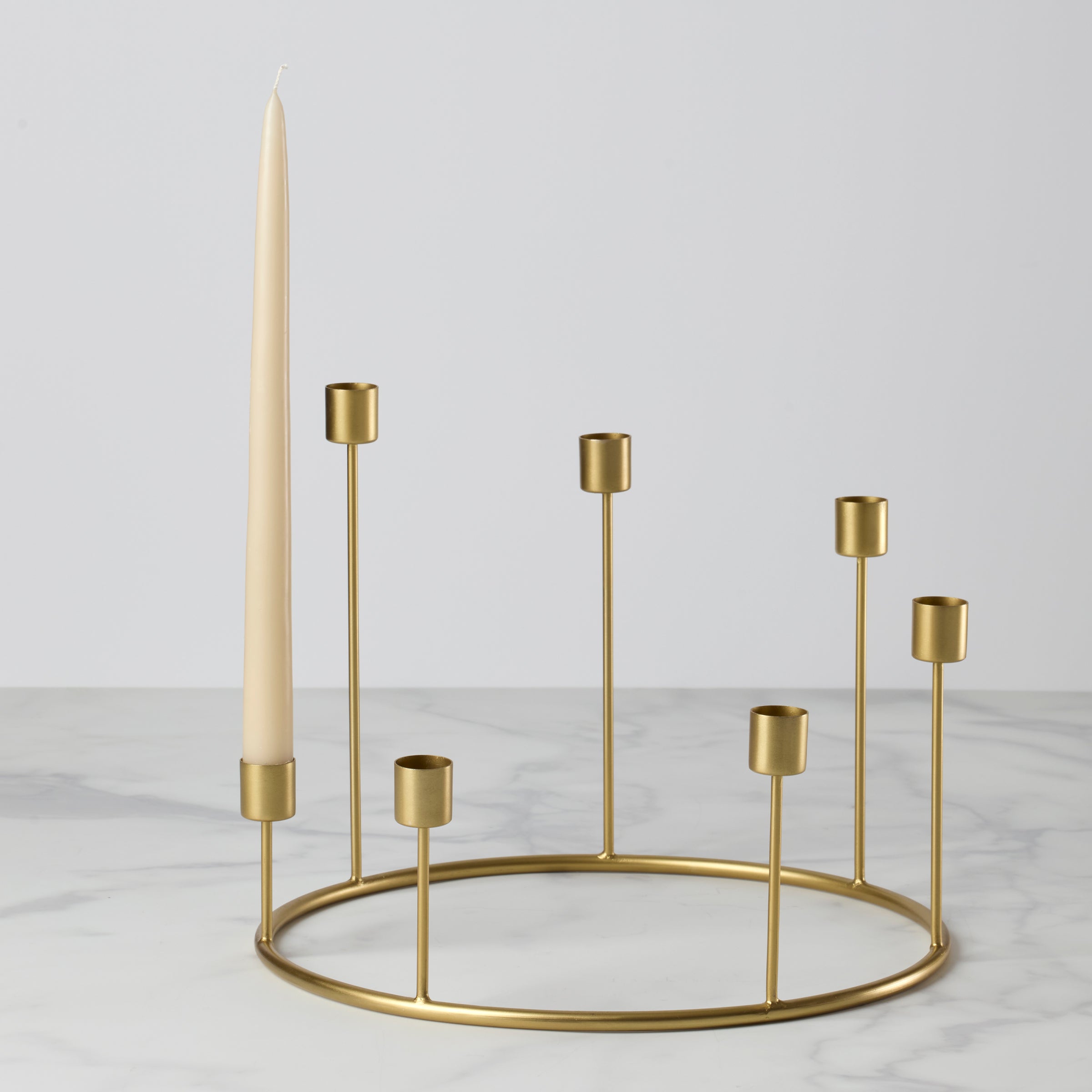 Kent Large Gold Candlestick Wreath - Image 2