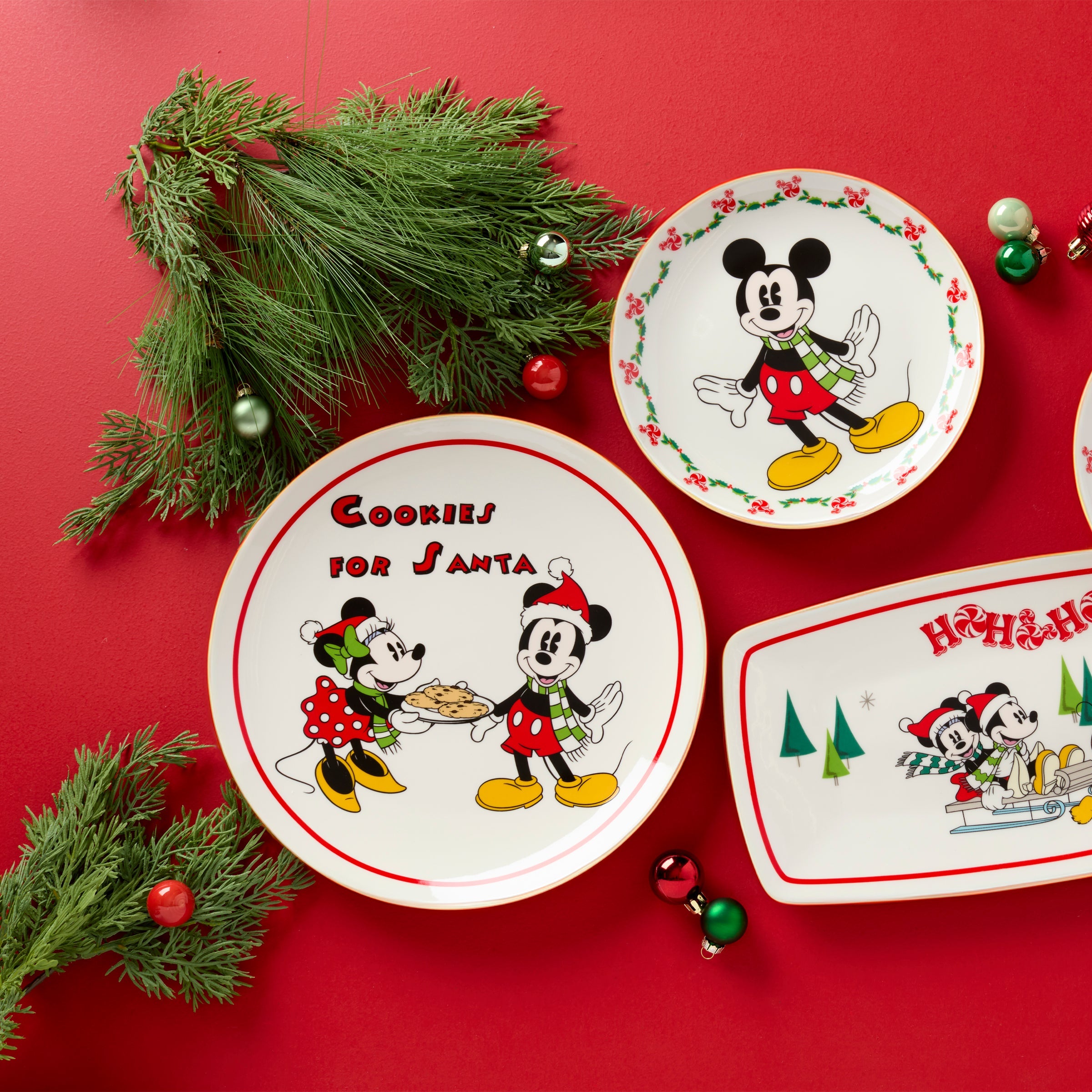 Disney Holiday Cookies For Santa Plate - Image 4