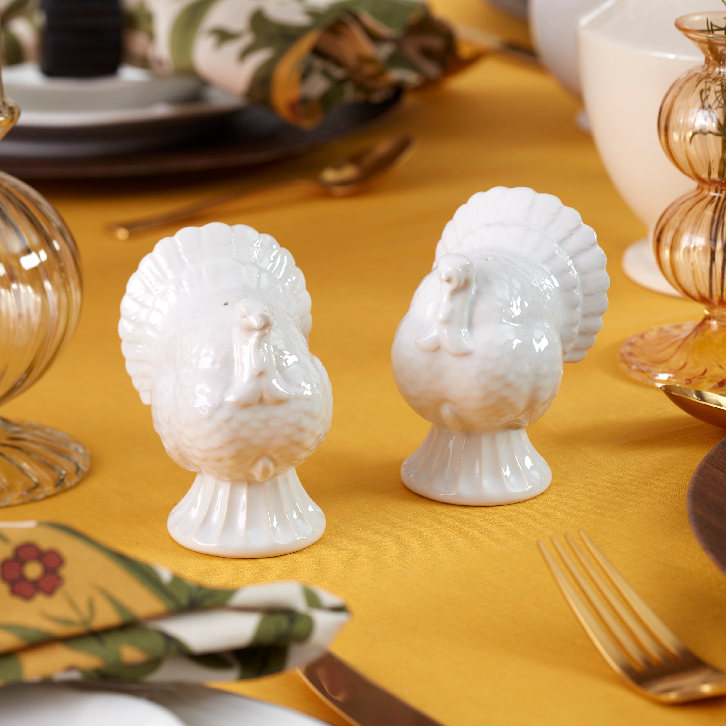French Perle Carved Turkey Salt & Pepper Set - Image 2