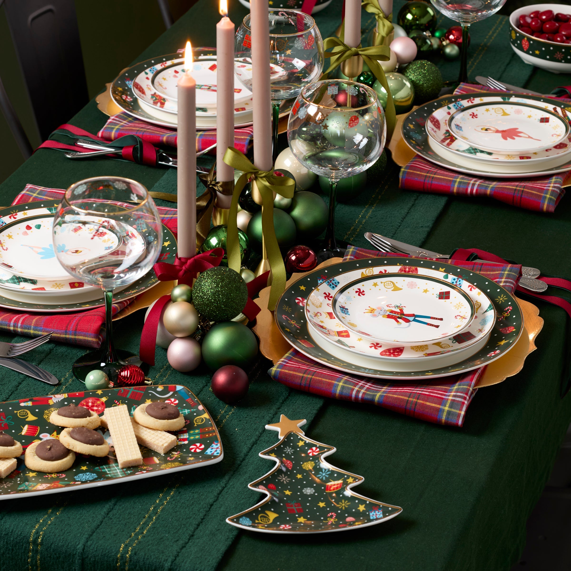 Nutcracker Ballet 12-Piece Dinnerware Set - Image 3
