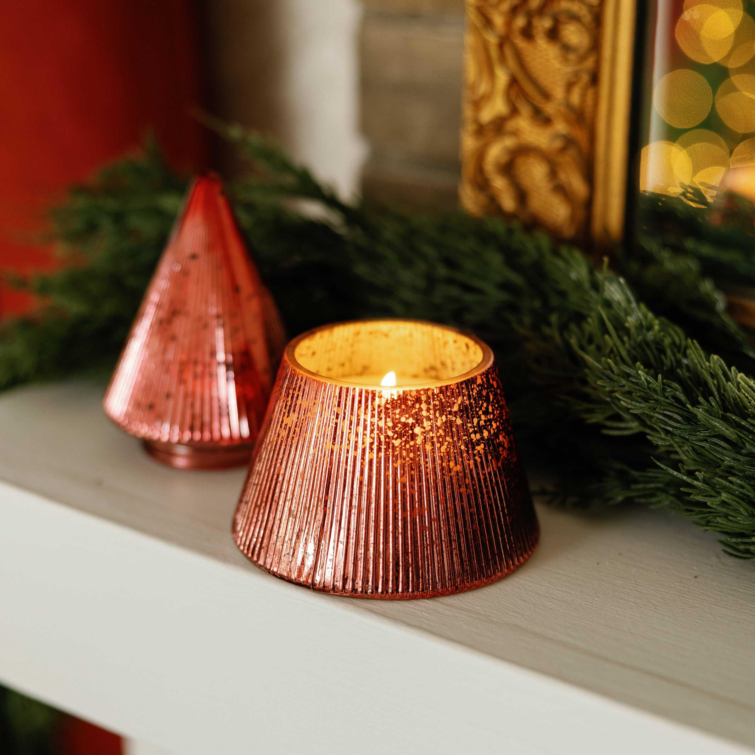 Red Mercury Glass 7-oz Soy Wax Tree Candle. Winter Berry - Image 3