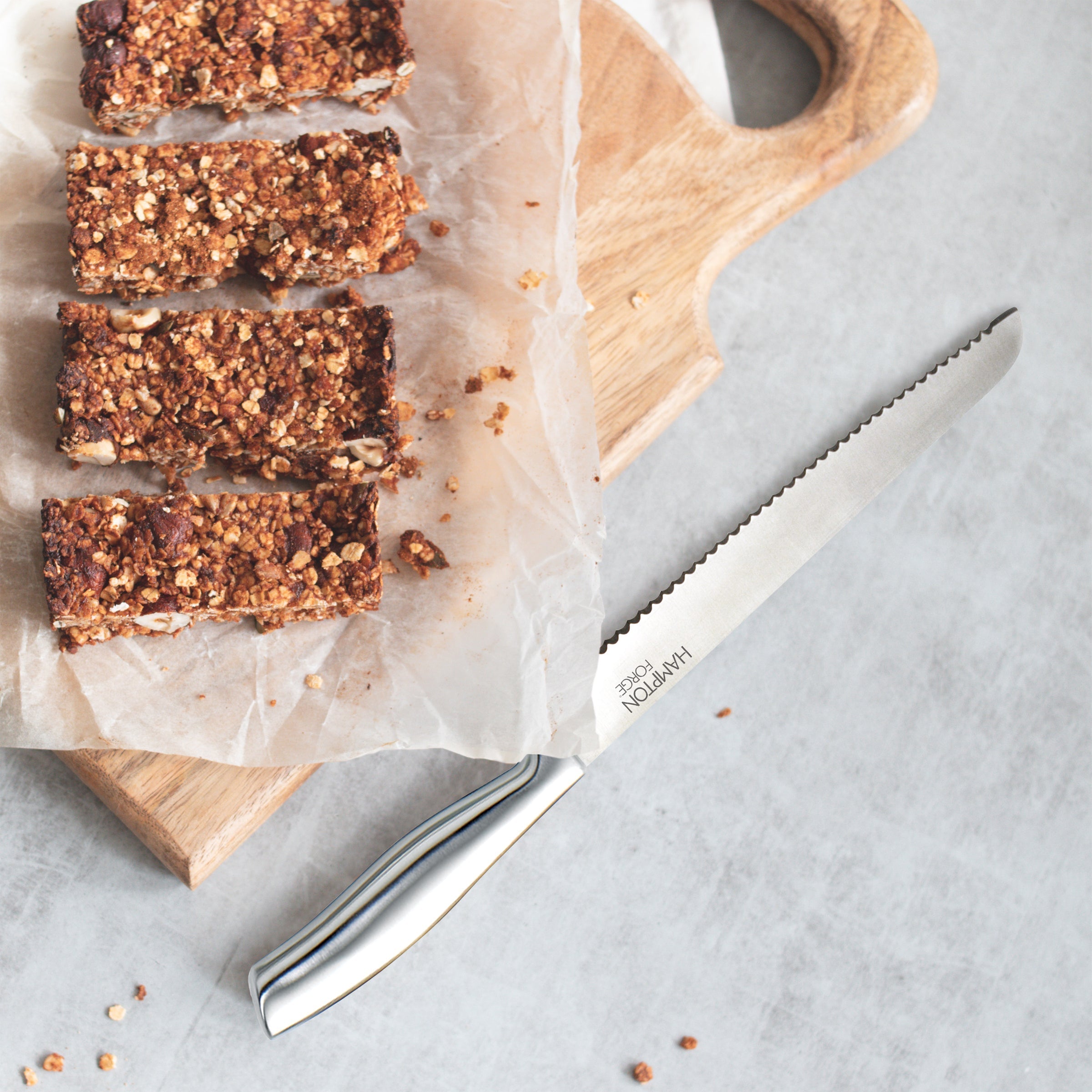 Kobe 8 Bread Knife with Clear Blade Guard - Image 2