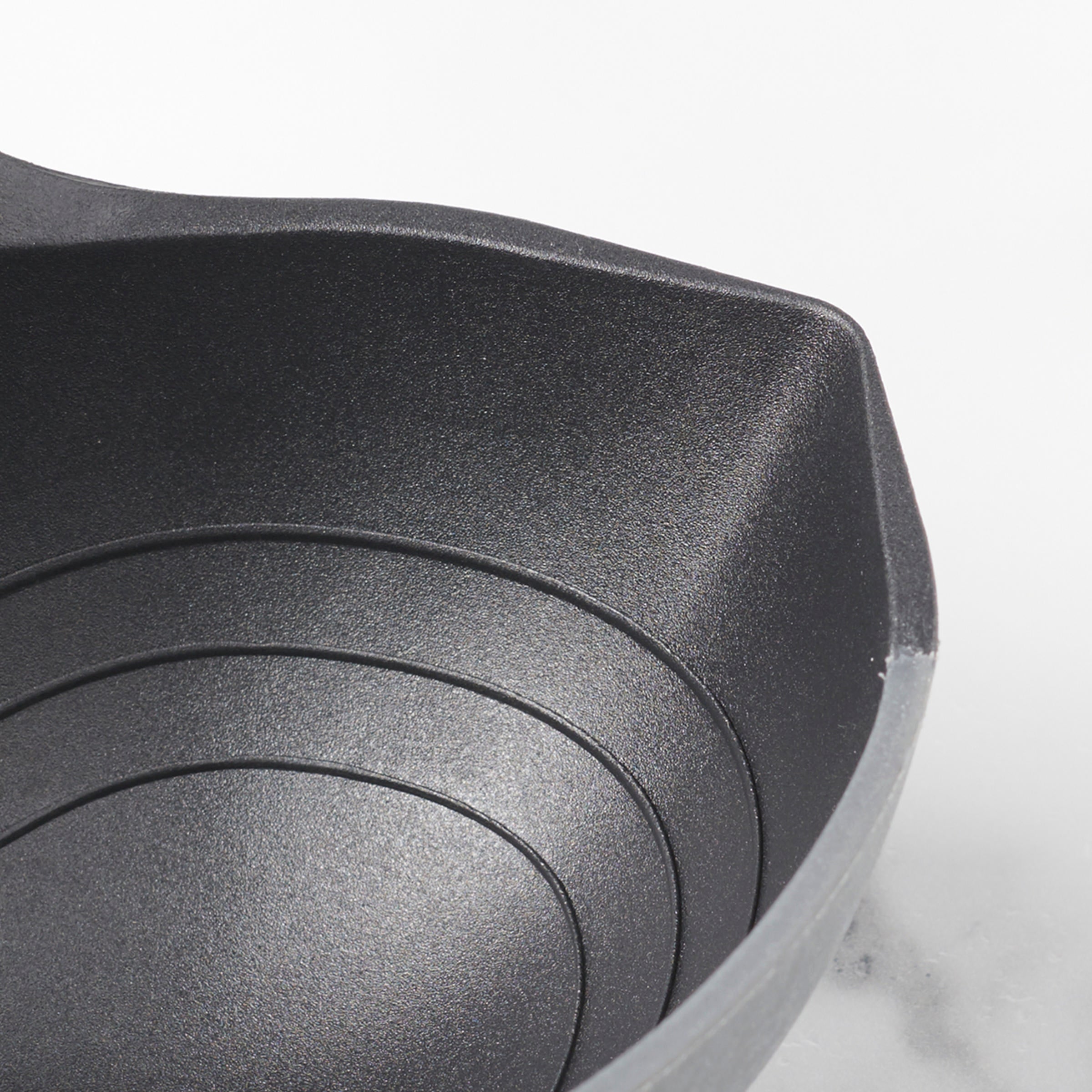 Elite Gadgets Silicone Serving Ladle - Image 5