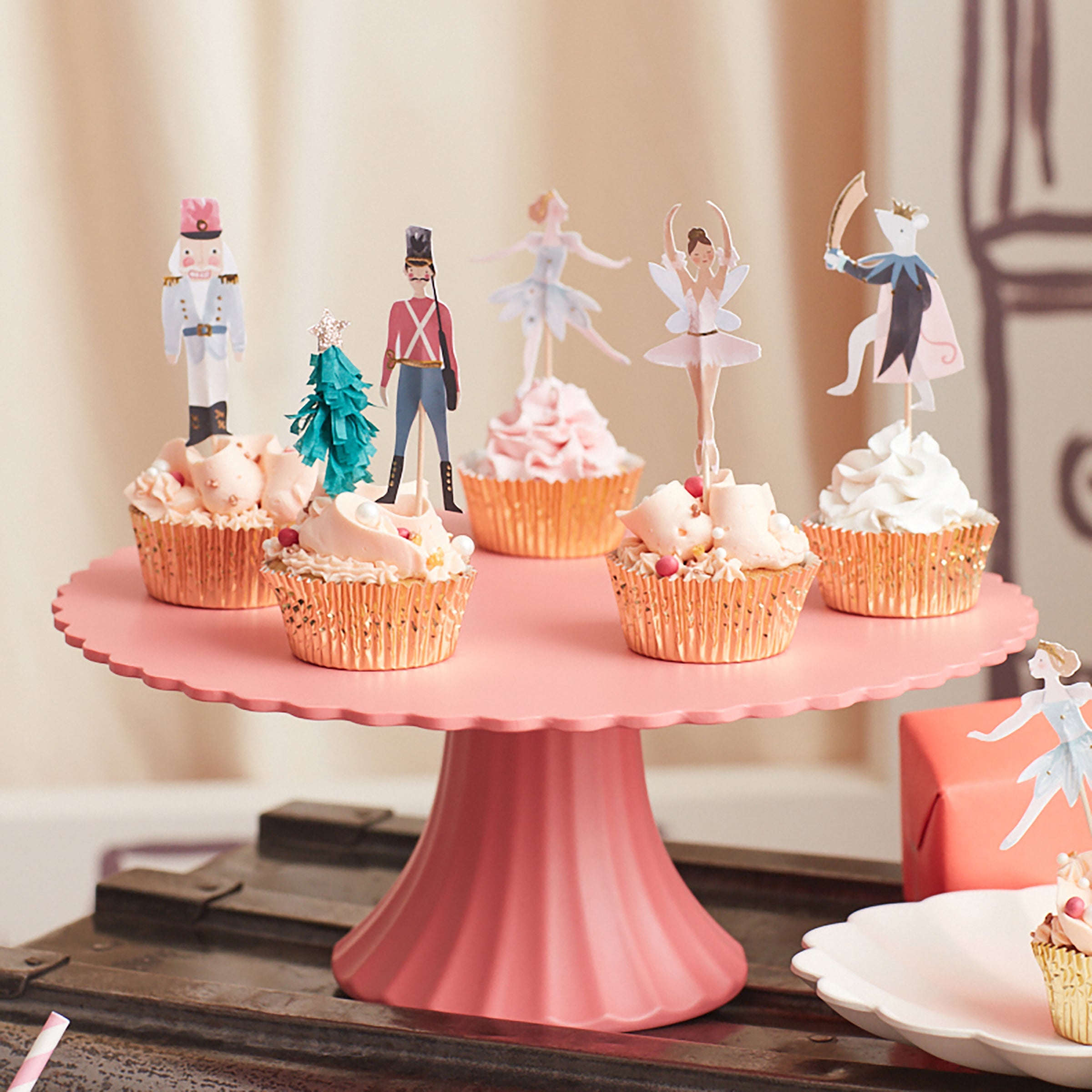 Large Reusable Bamboo Cake Stand. Pink - Image 2