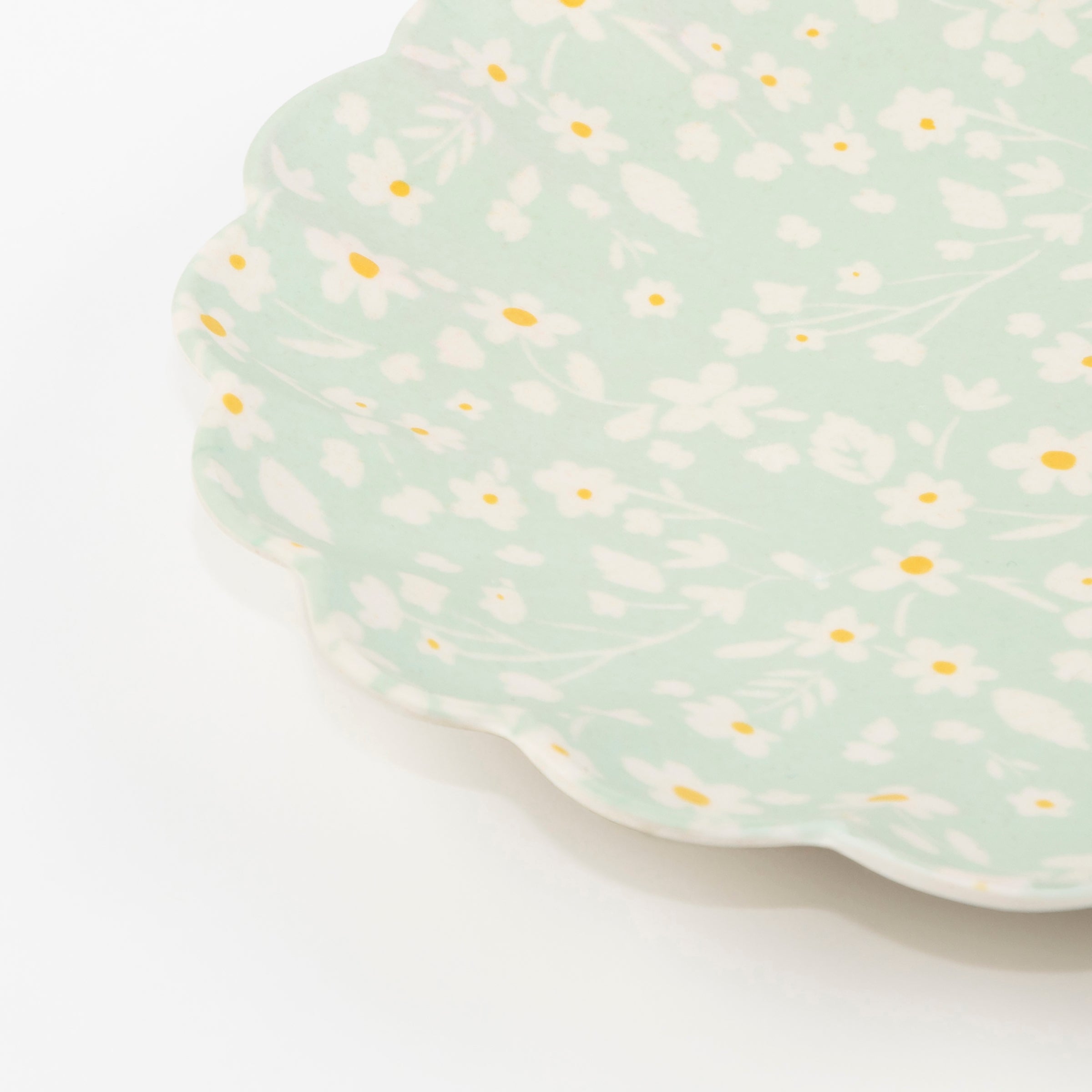 Floral Reusable Bamboo Large Plates. Set of 6 - Image 10